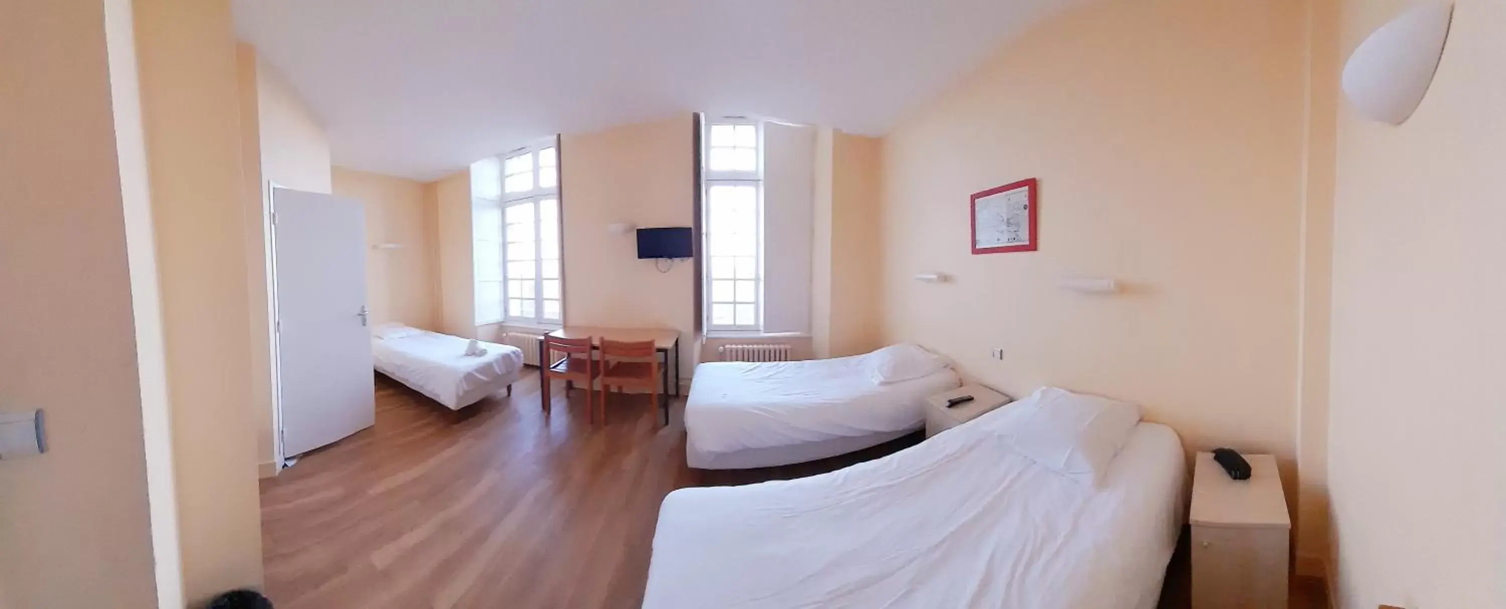 Bedroom in Hôtellerie Saint Yves