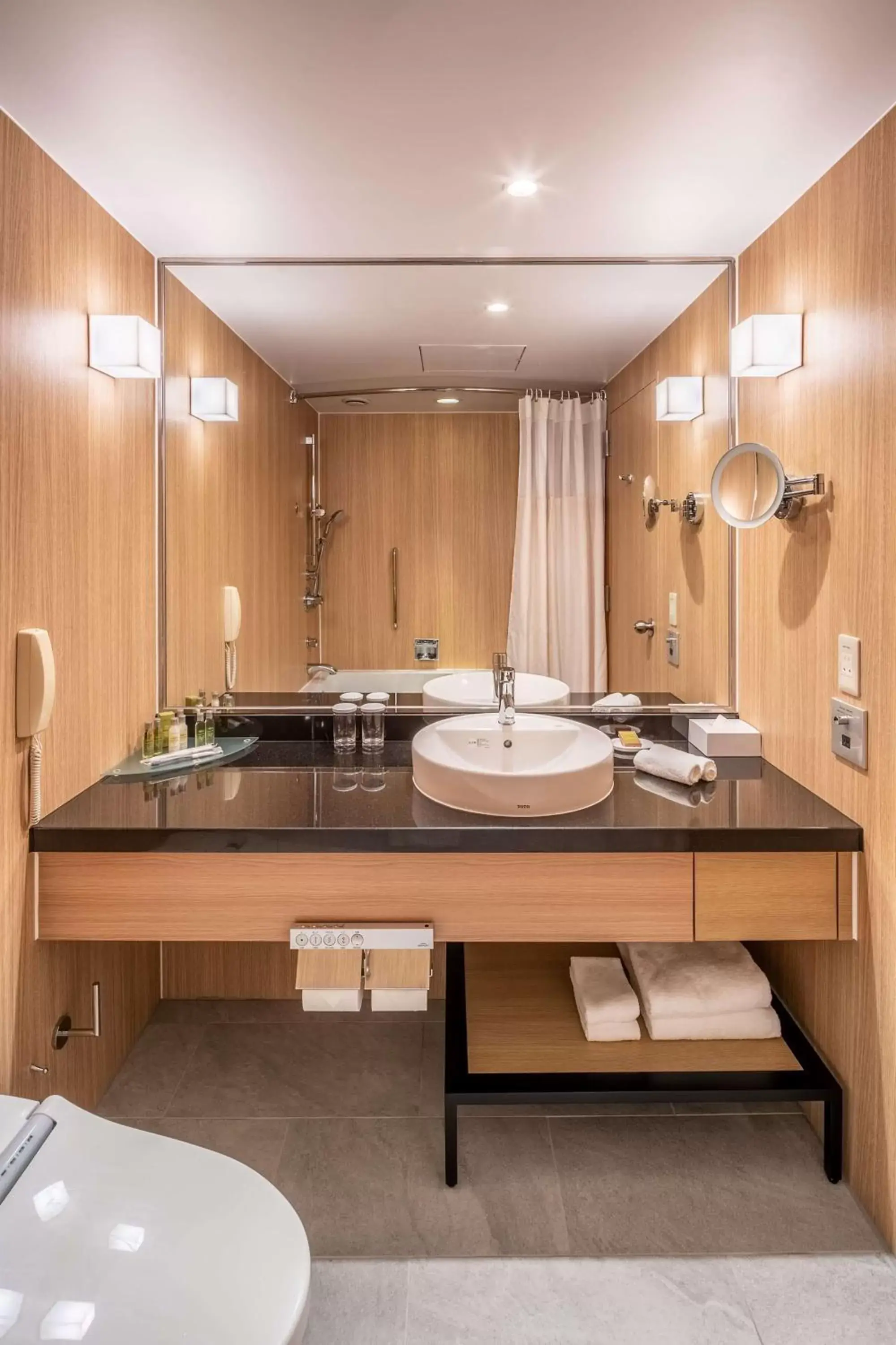 Bathroom in Hilton Tokyo Bay