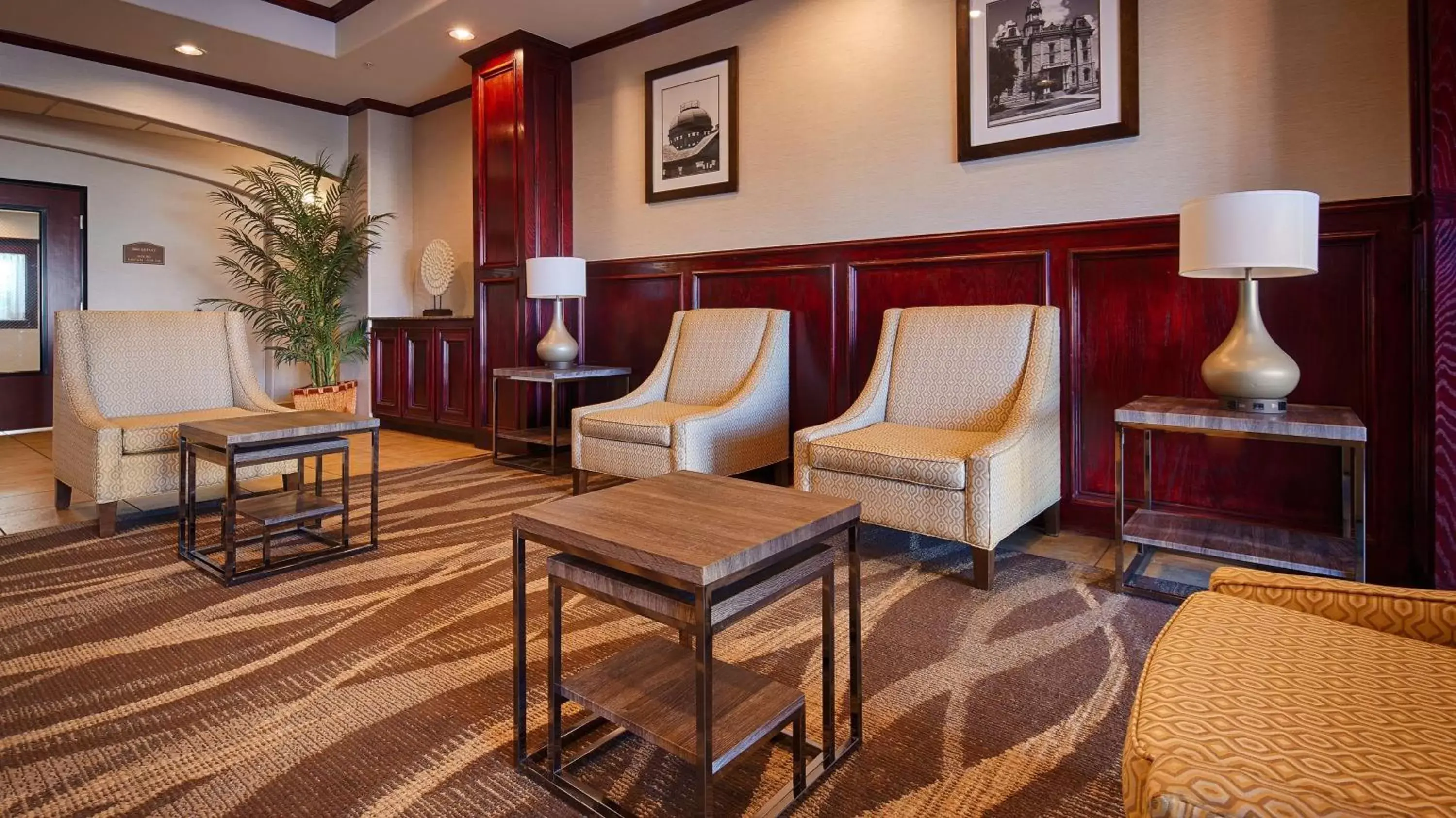 Lobby or reception, Seating Area in Best Western Lockhart Hotel & Suites