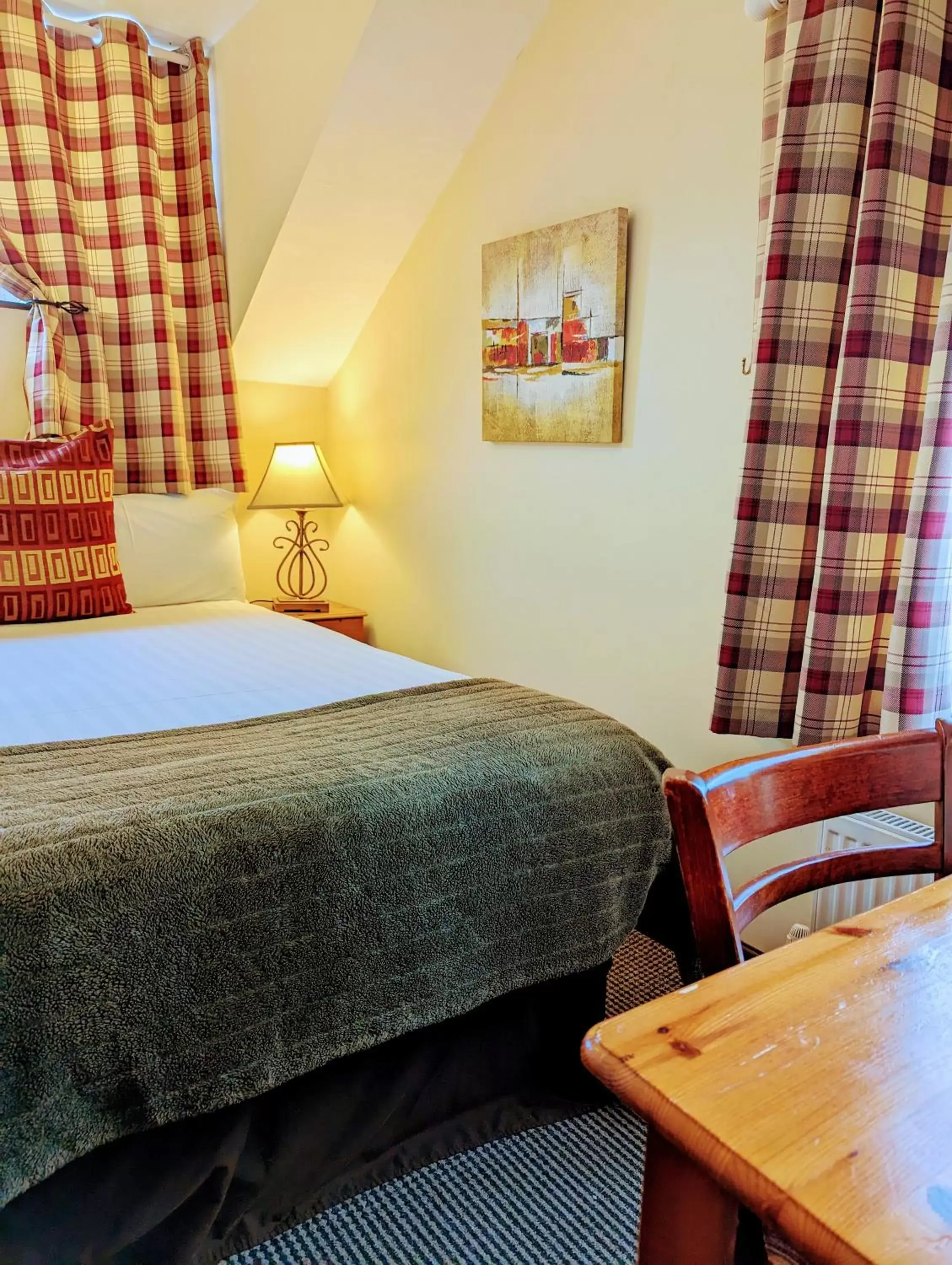 Bed in Brookside Hotel & Restaurant