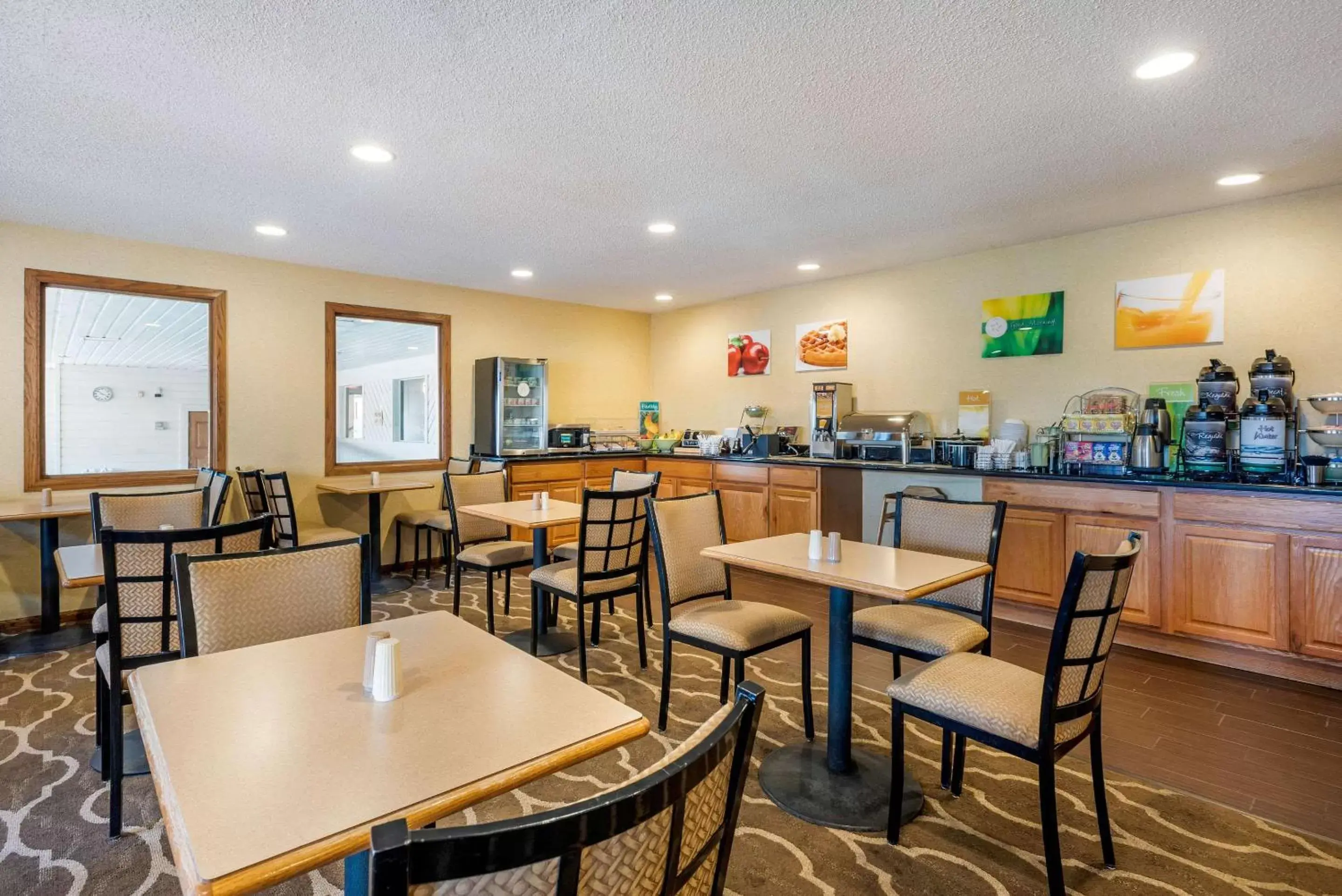 Restaurant/Places to Eat in Quality Inn I-25