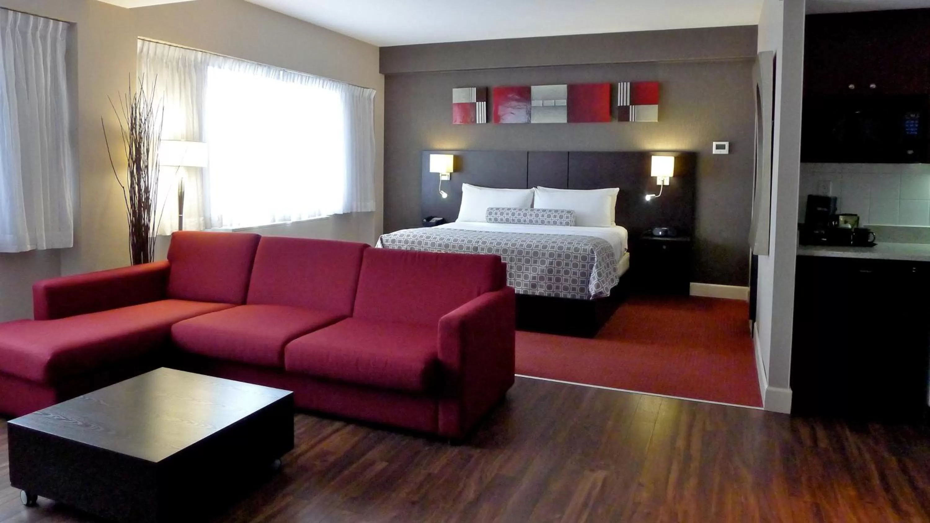 Photo of the whole room in Armon Plaza Montreal Airpt, Trademark Collection by Wyndham
