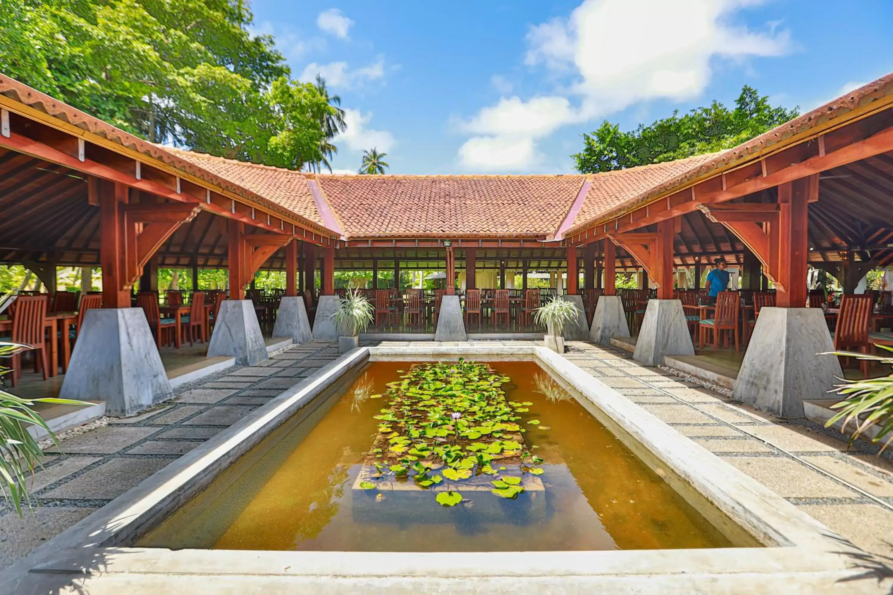 Property building, Swimming Pool in The Palms