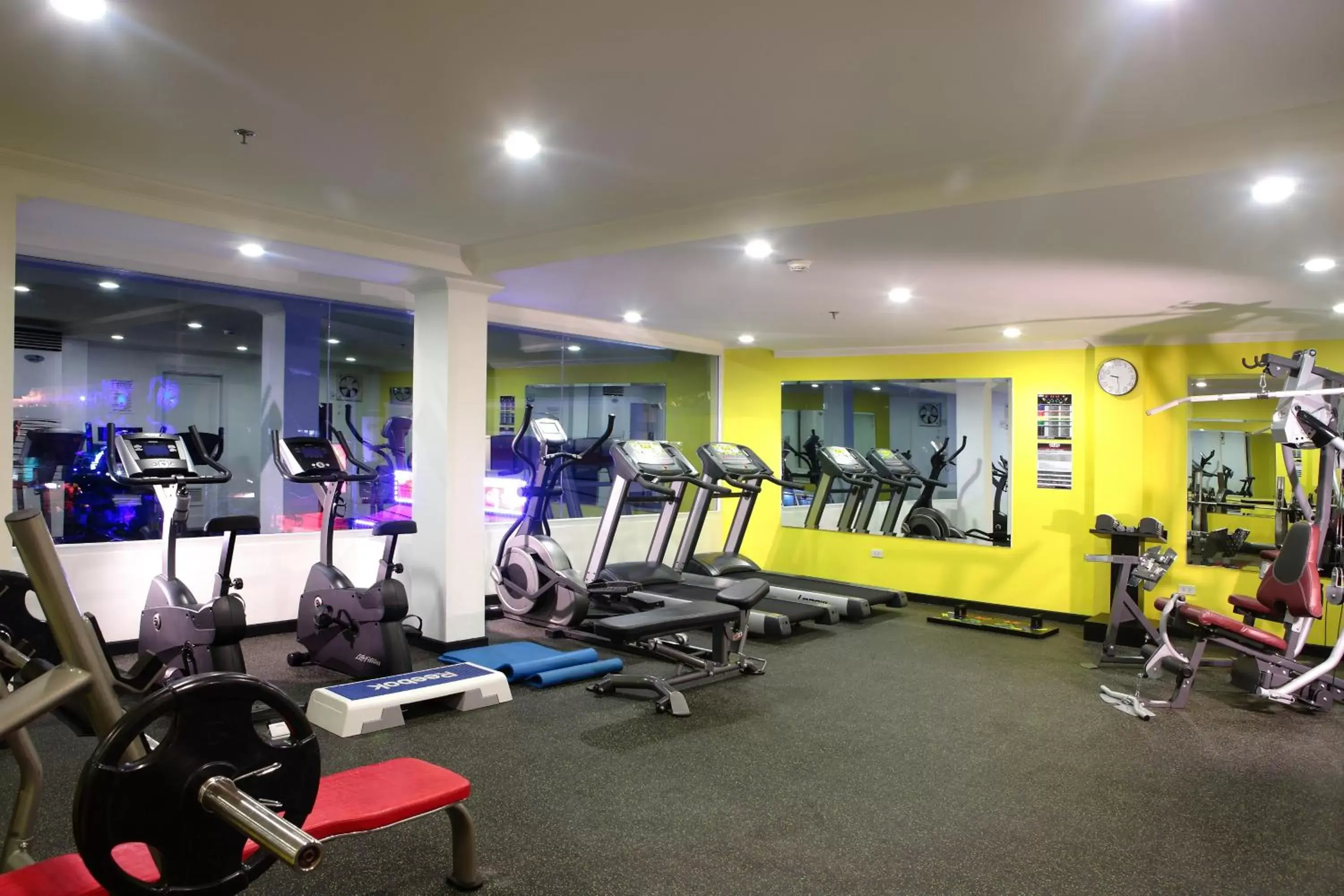 Fitness centre/facilities in Queens Hotel Angeles City Fitness centre/facilities in Queens Hotel Angeles City