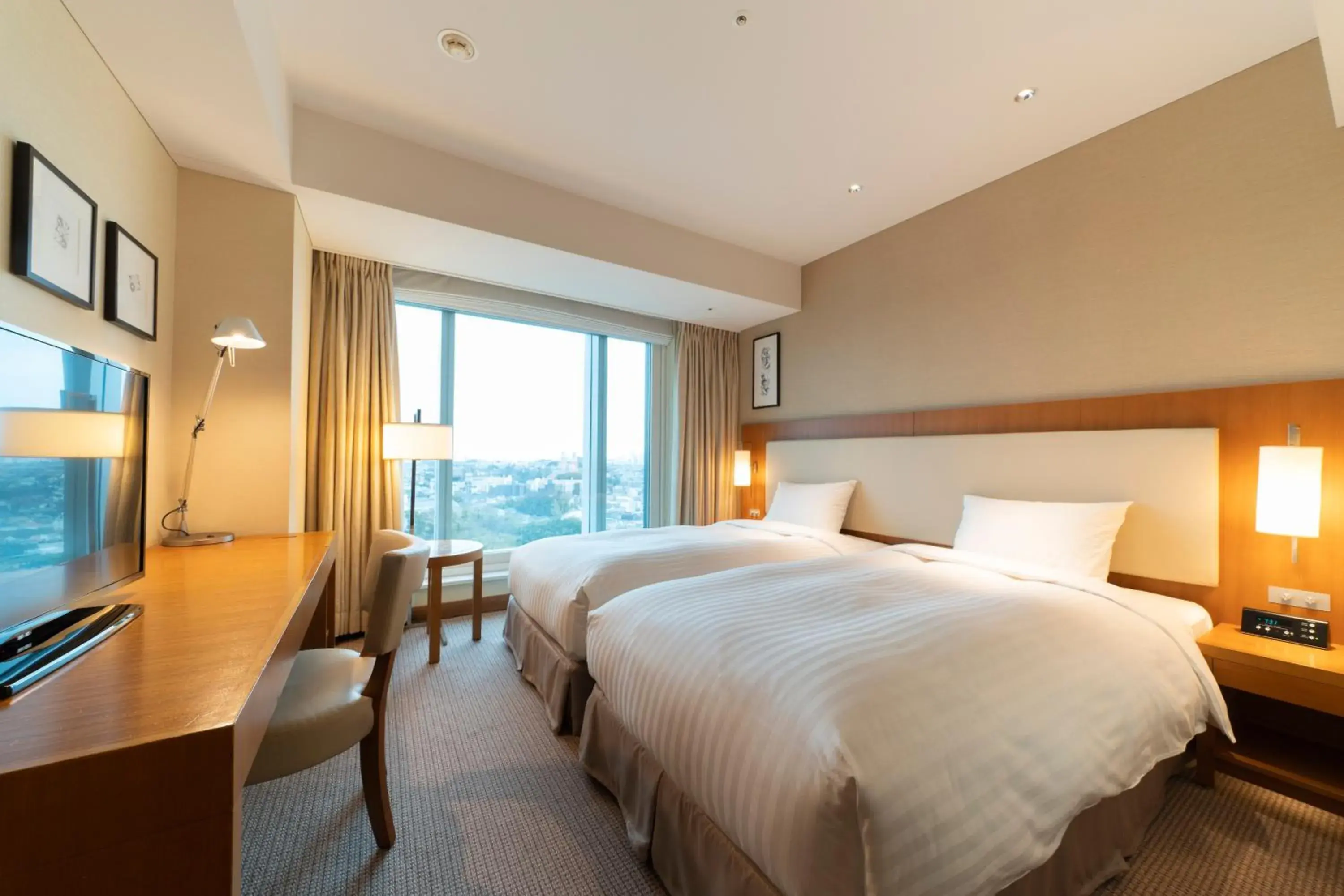 View (from property/room), Bed in Hotel Associa Shin-Yokohama