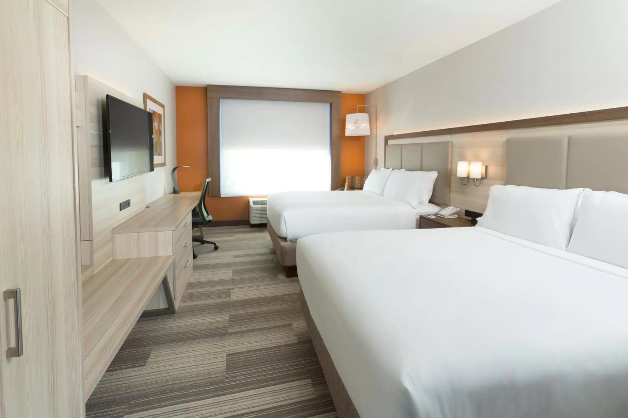 Photo of the whole room, Bed in Holiday Inn Express & Suites S Lake Buena Vista by IHG