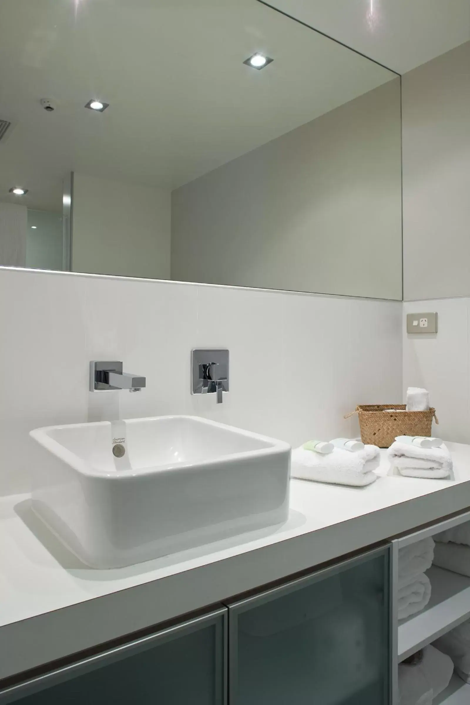 Bathroom in Wai Ora Lakeside Spa Resort