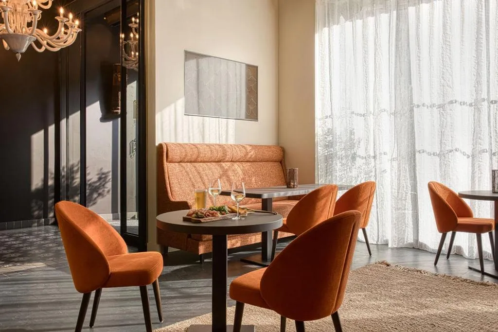 Living room, Seating Area in Best Western Plus Up Hotel & Bar