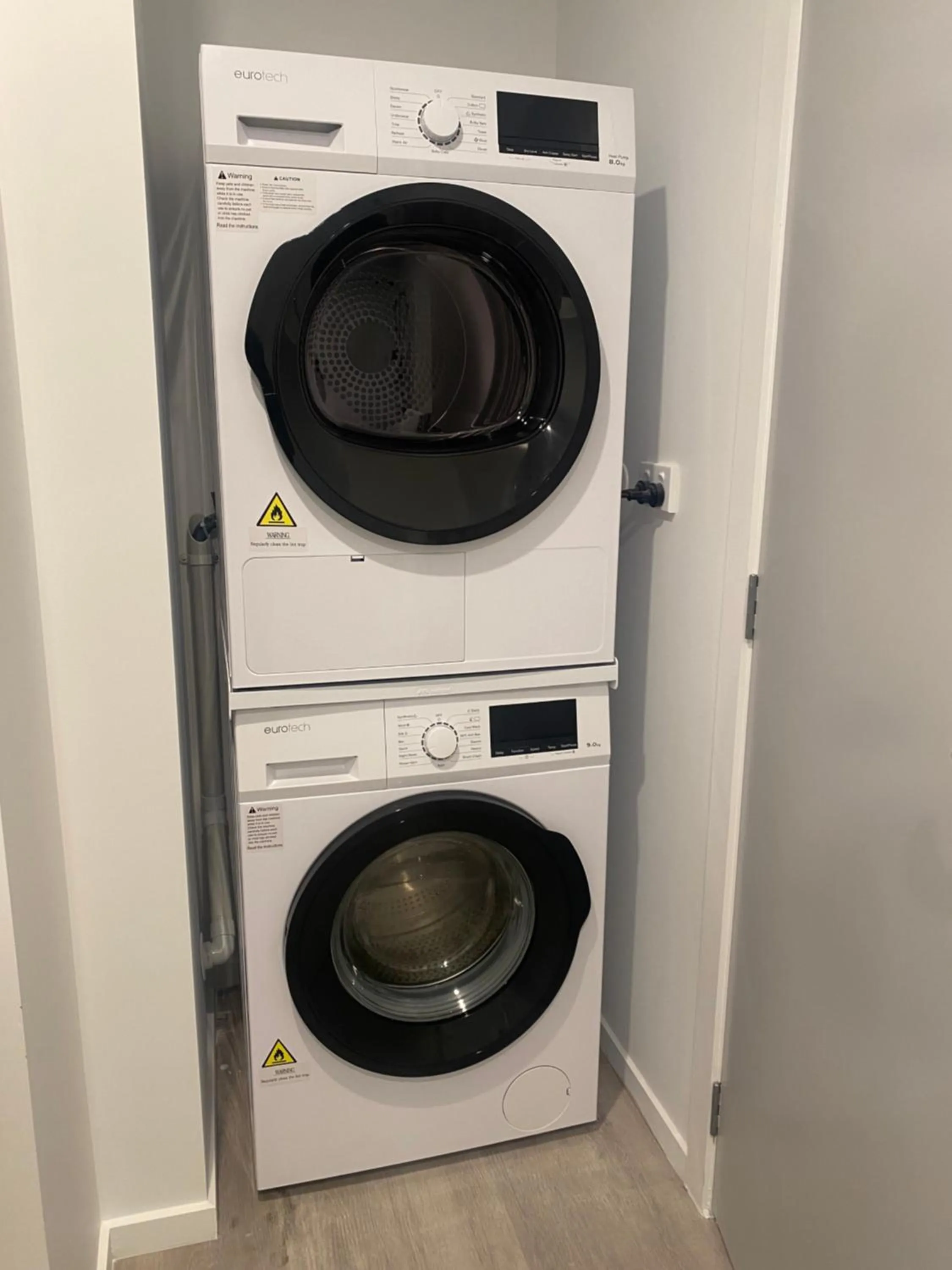 washing machine in La Quinta by Wyndham Ellerslie Auckland