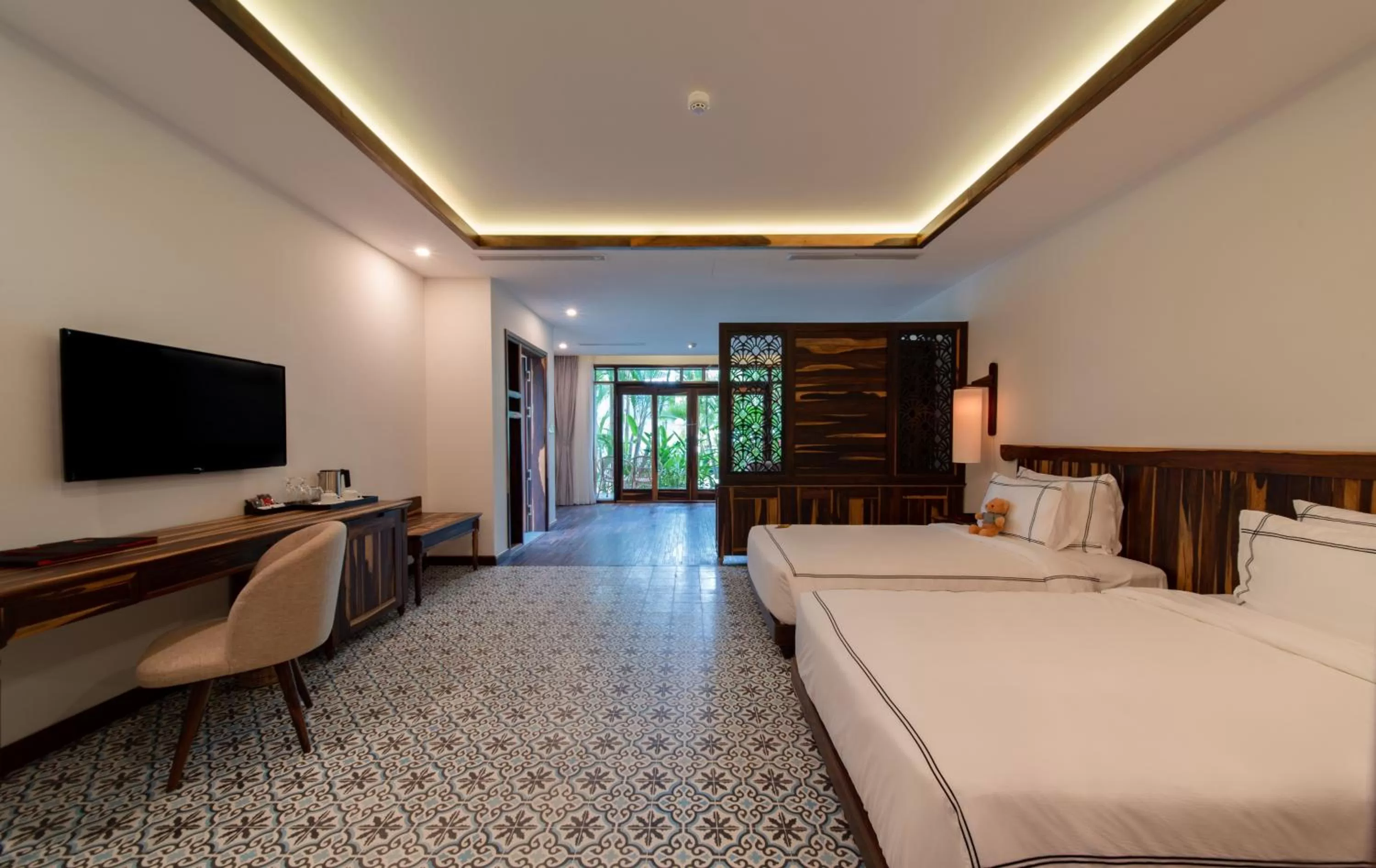 Bed in Alibu Resort Nha Trang
