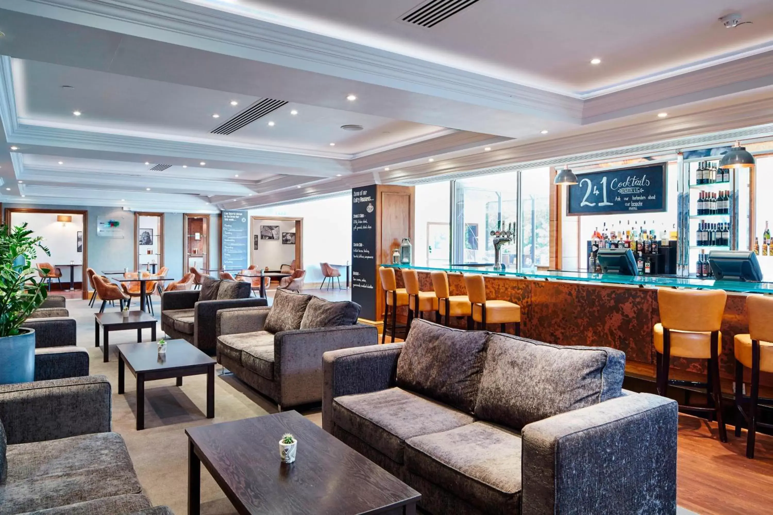 Lounge or bar, Lounge/Bar in Delta Hotels by Marriott Bristol City Centre