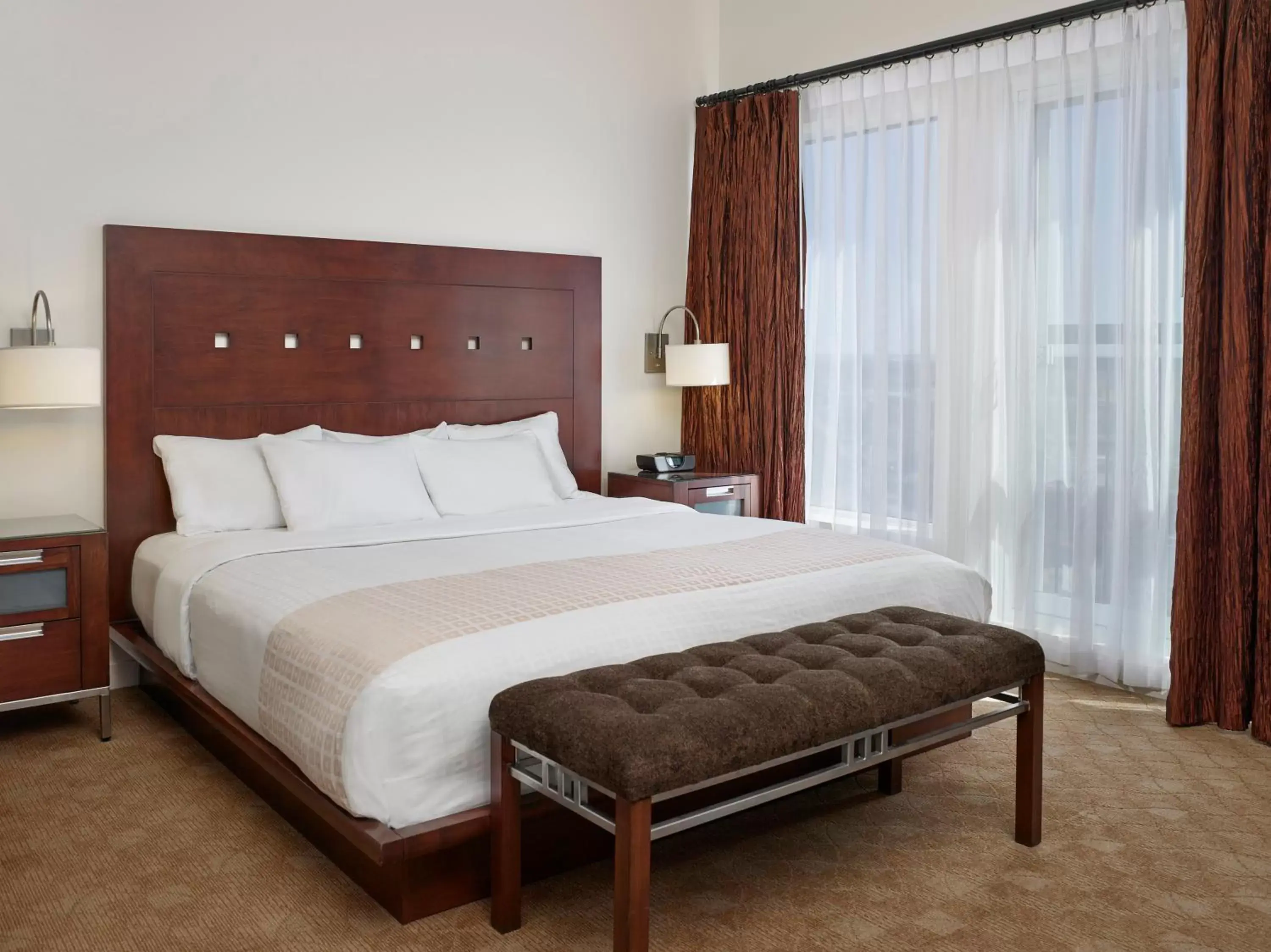 Bedroom, Bed in Metterra Hotel on Whyte