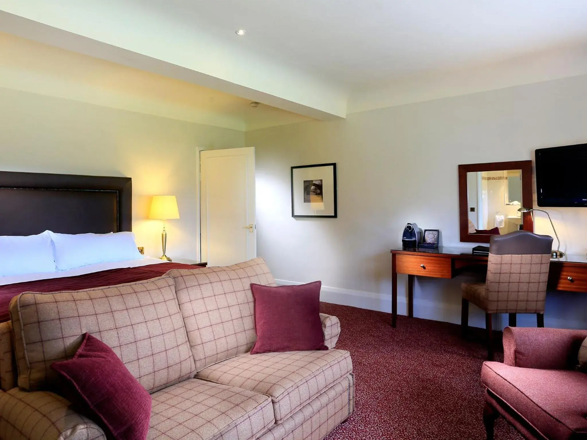 Bedroom, Seating Area in Macdonald Craxton Wood Hotel & Spa