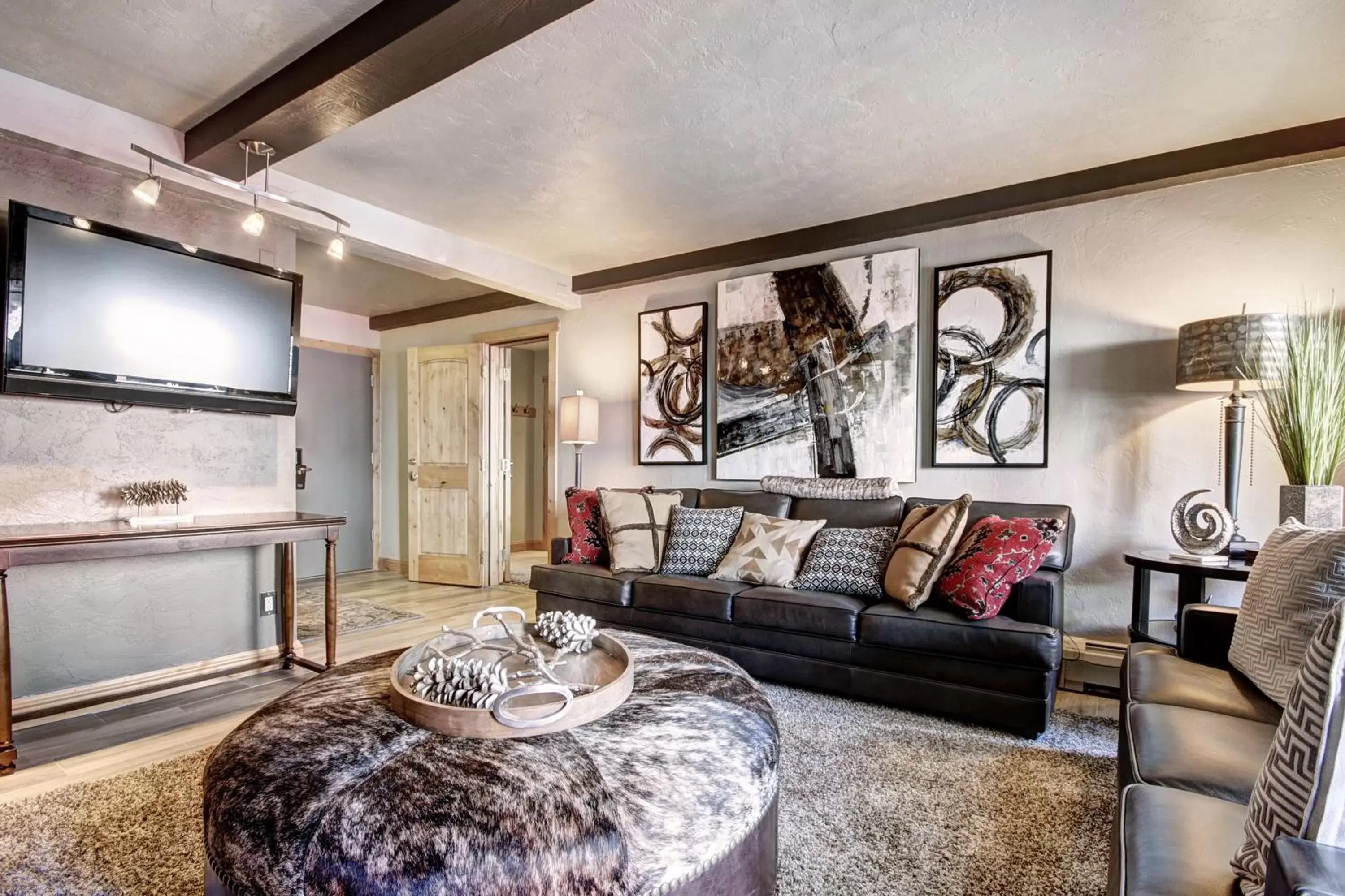 Seating Area in Lodge at Vail, A RockResort