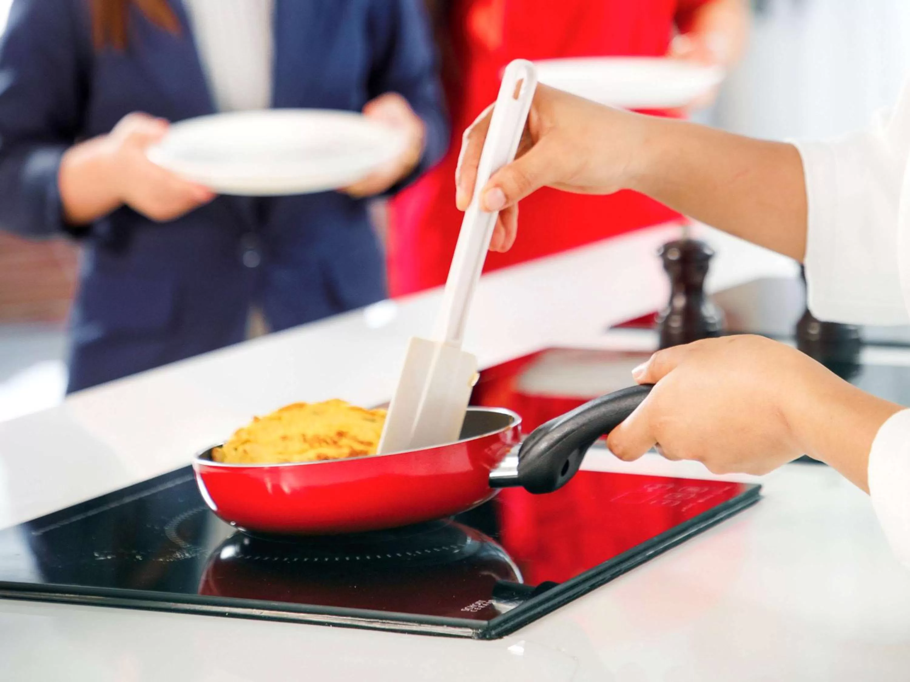 Restaurant/places to eat in Novotel Abu Dhabi Gate