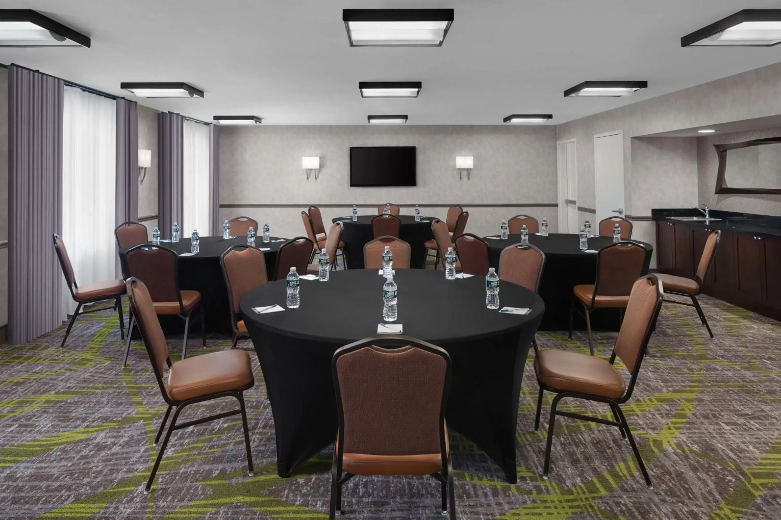 Meeting/conference room in Homewood Suites by Hilton Carle Place - Garden City, NY