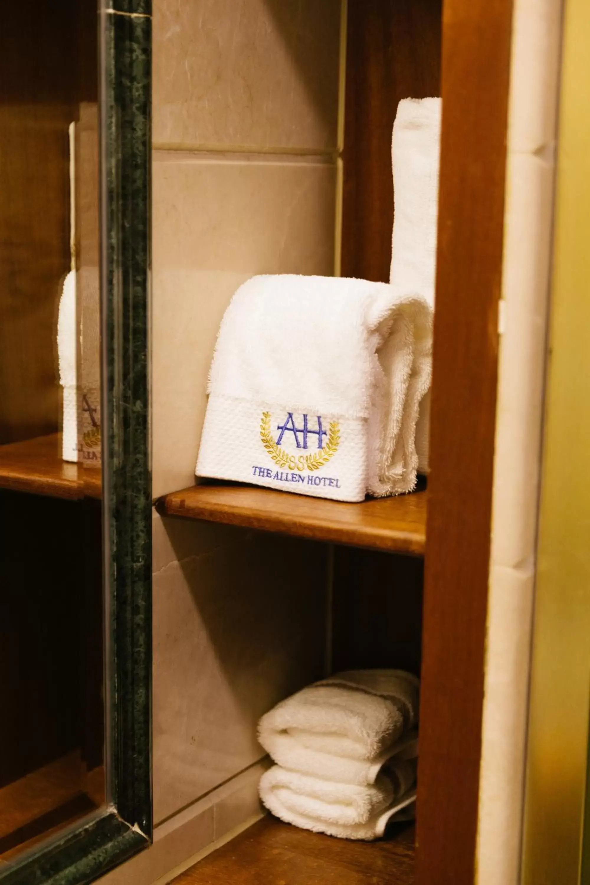 Bathroom in The Allen Hotel