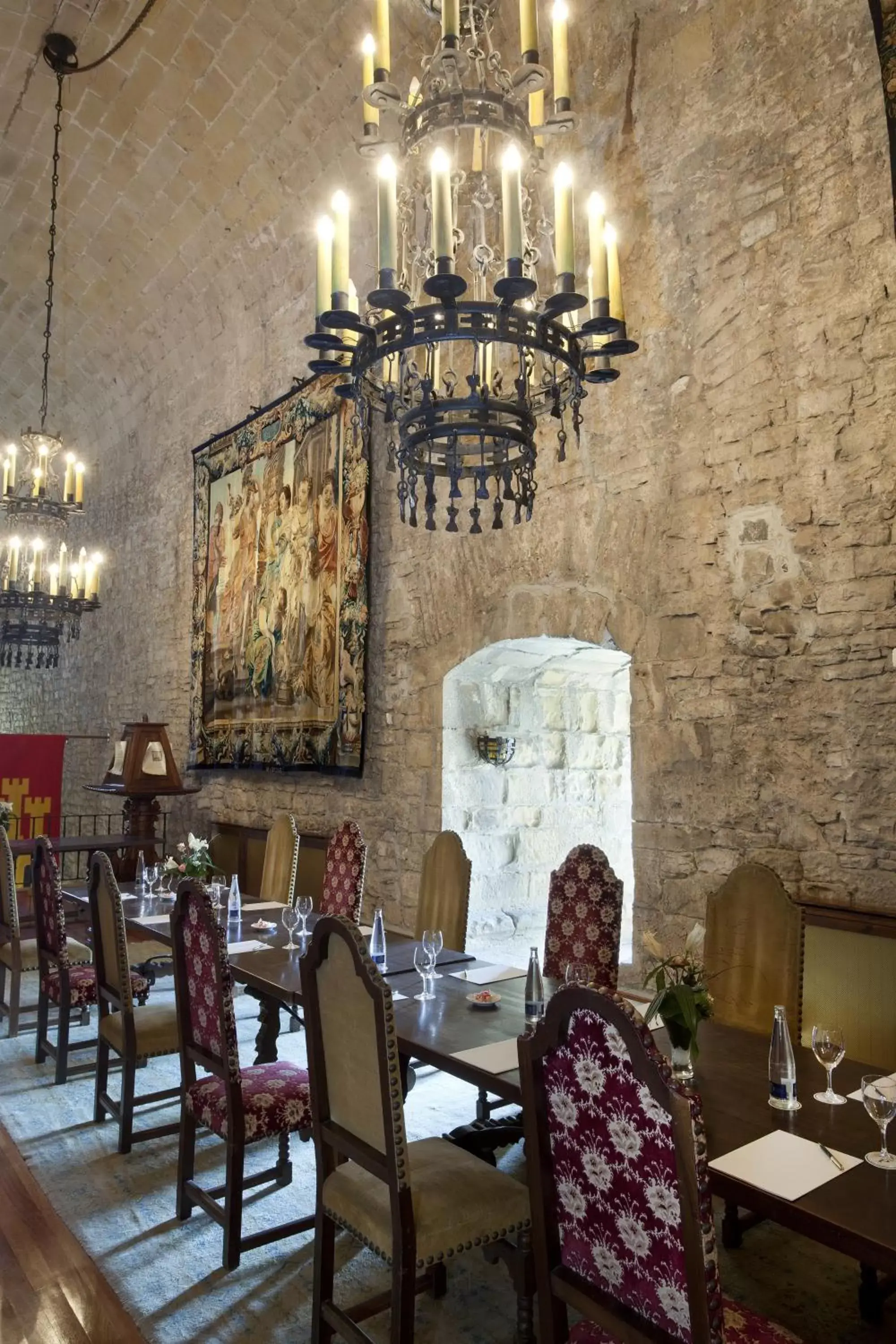 Business facilities, Restaurant/Places to Eat in Parador de Hondarribia