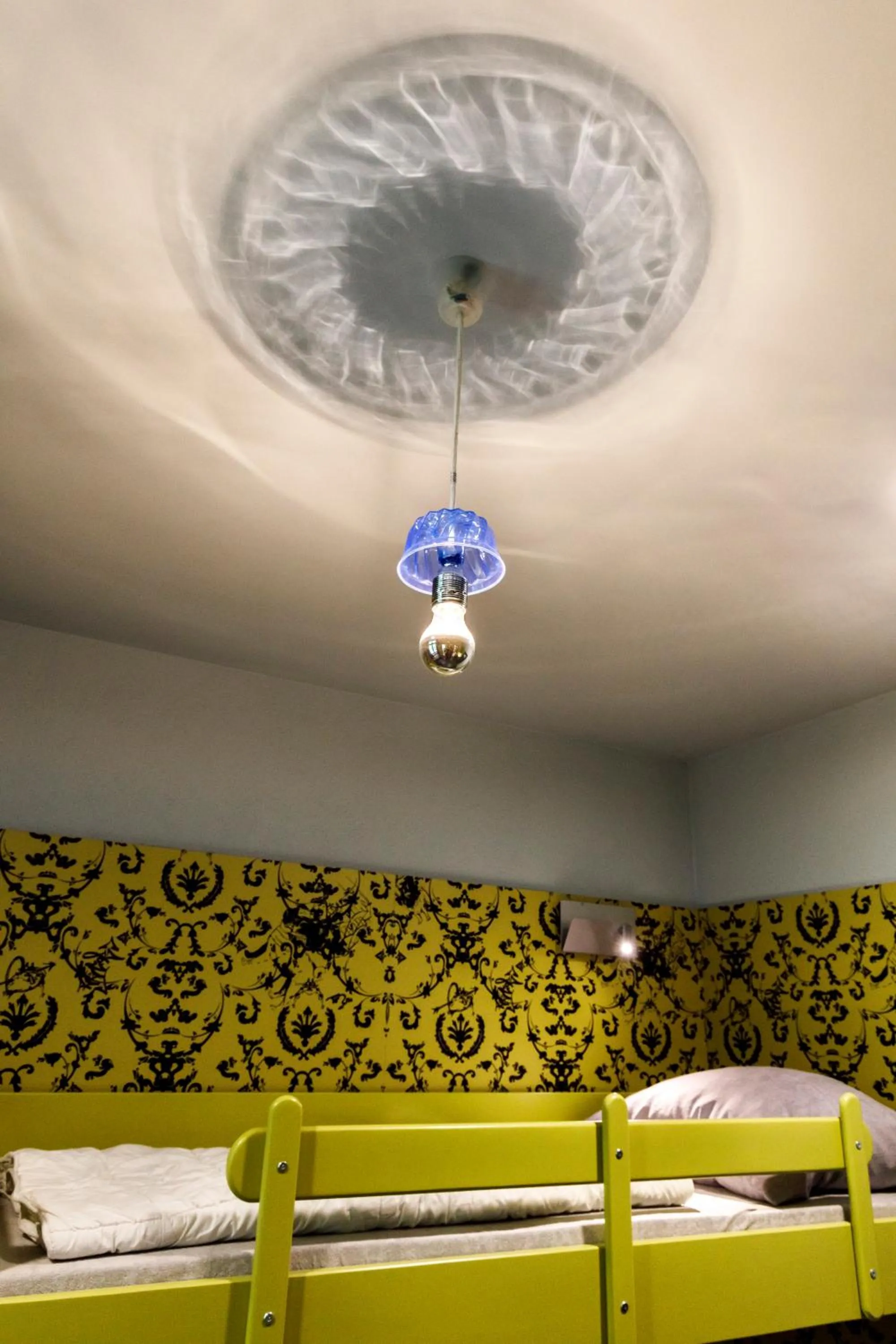 Decorative detail, Bed in Jugendherberge Würzburg