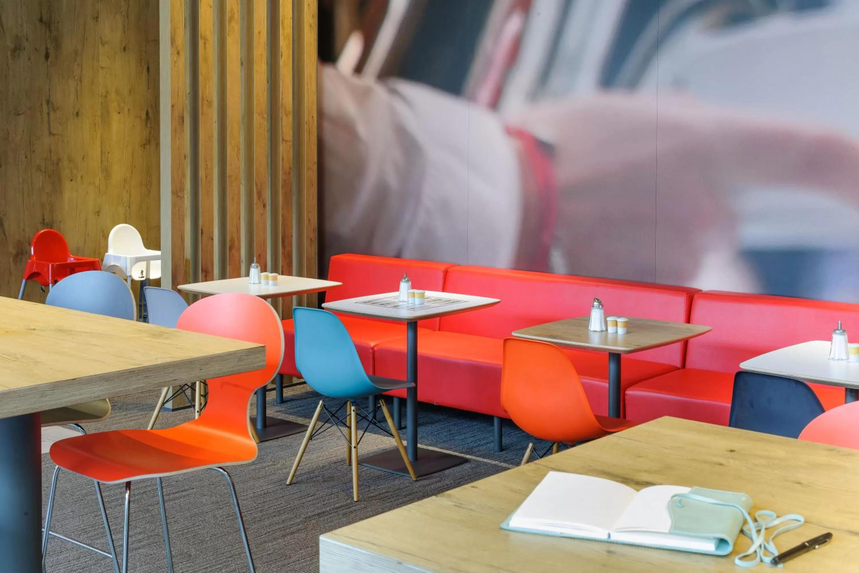 Restaurant/places to eat in ibis Luebeck City