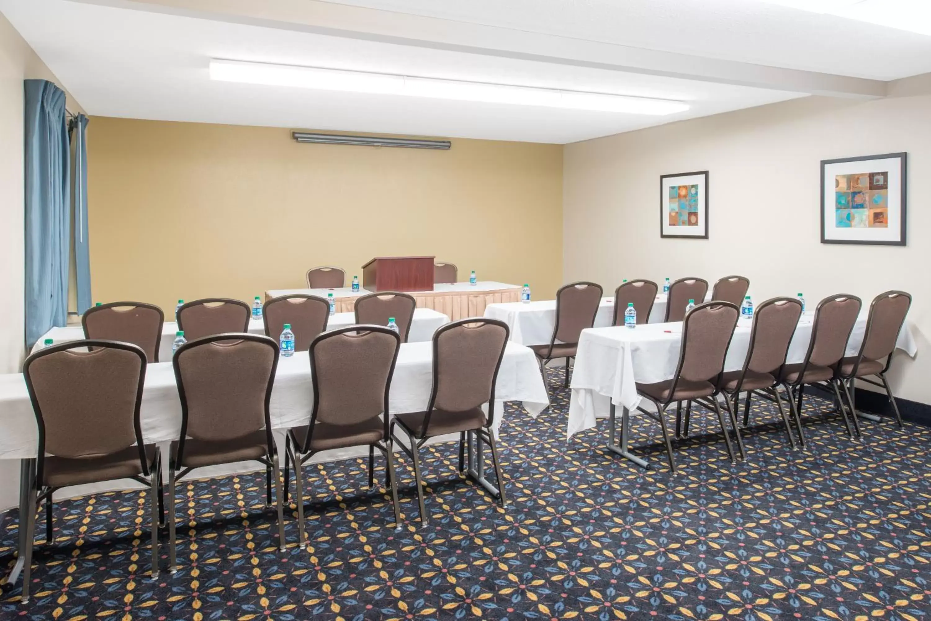 Meeting/conference room in Ramada by Wyndham Springfield North
