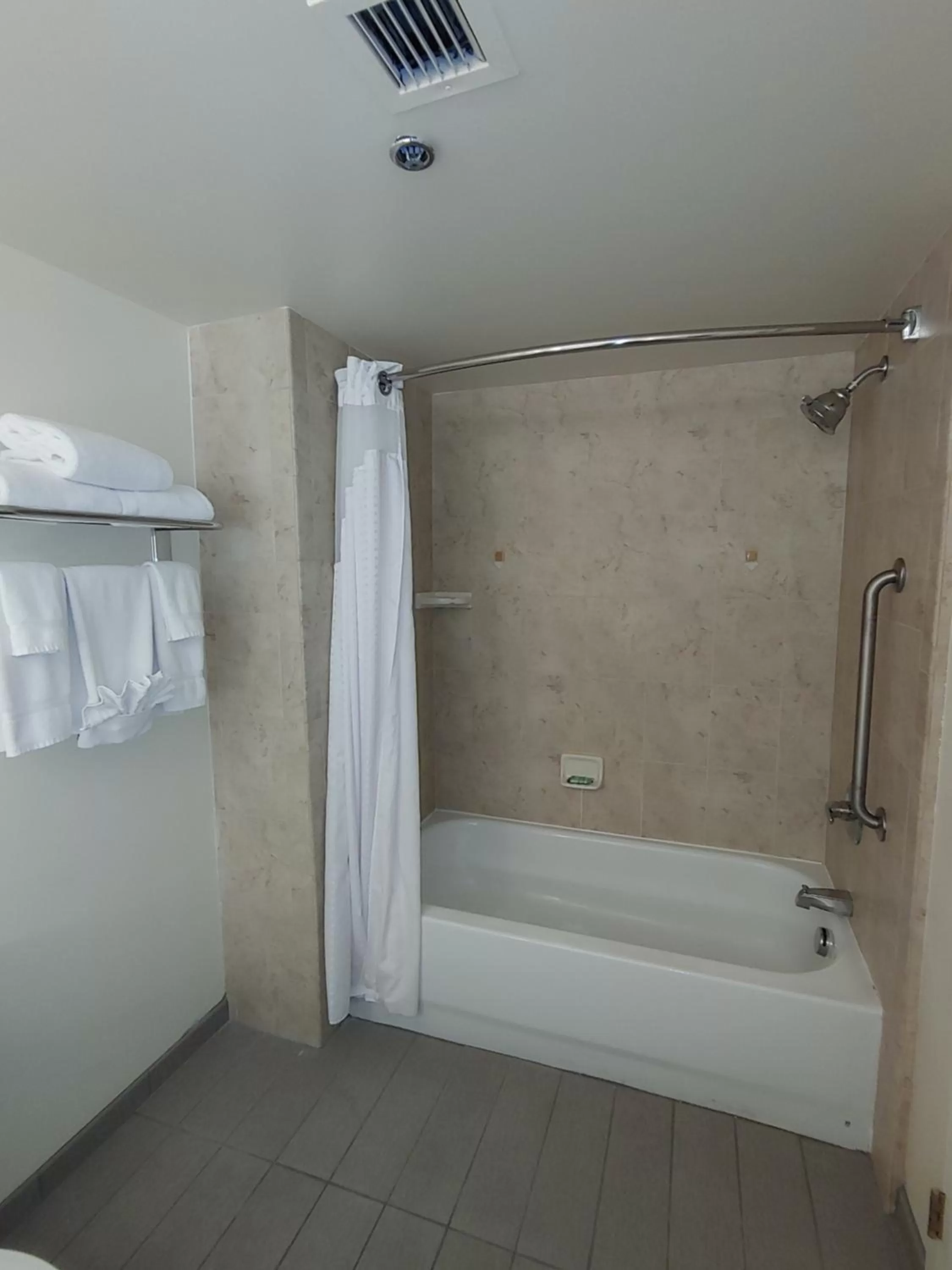 Holiday Inn Hotel & Suites Ann Arbor University of Michigan Area by IHG