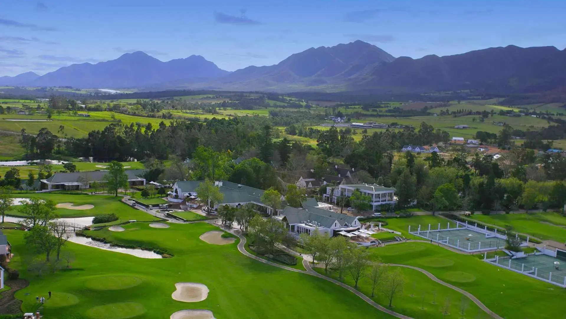 Area and facilities, Bird's-eye View in Fancourt Hotel