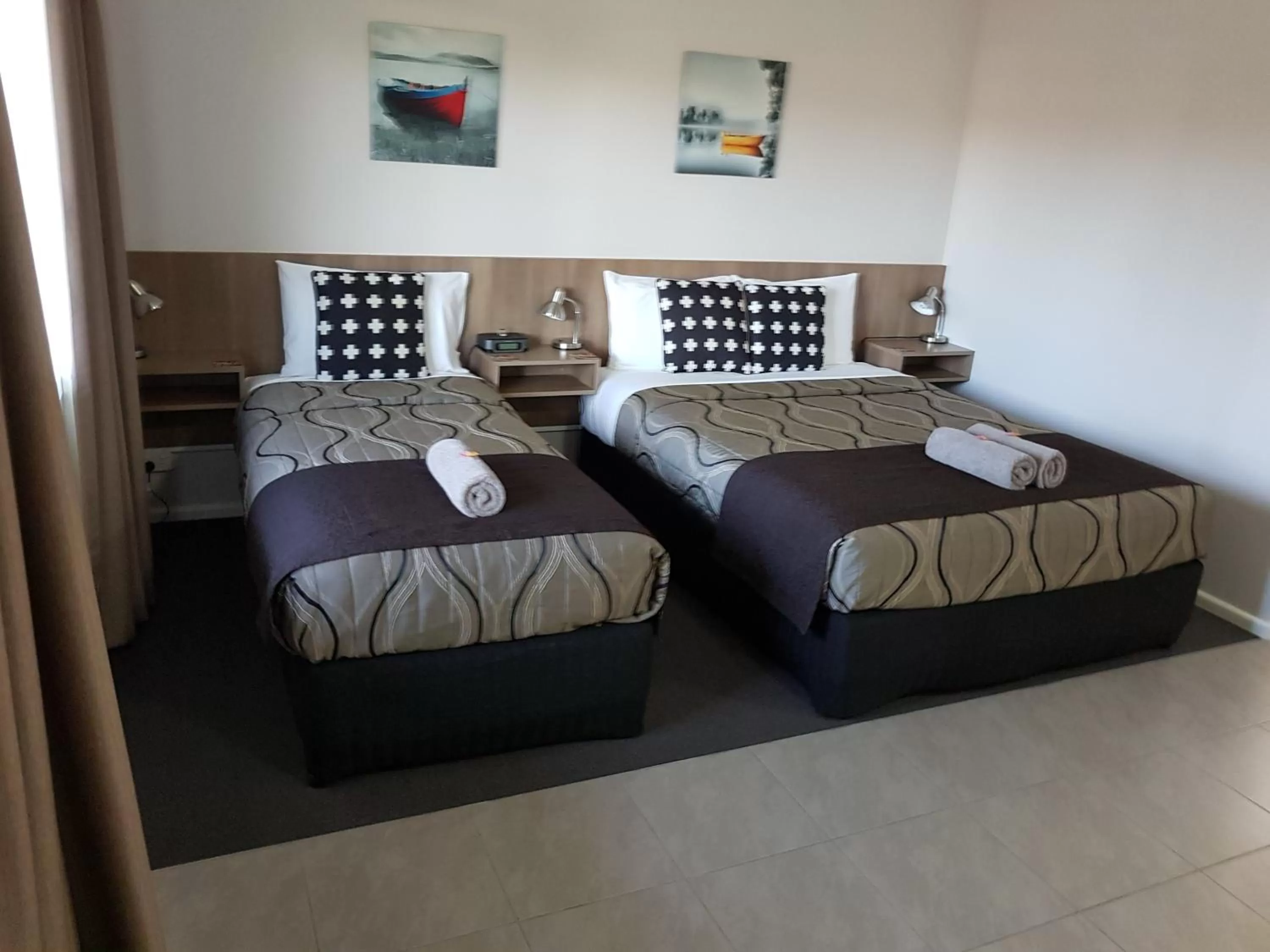 Bed in Main Street Motel