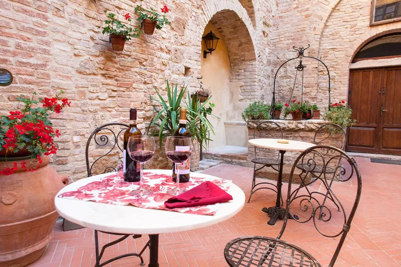 Patio in Residenza D'Epoca Palazzo Buonaccorsi