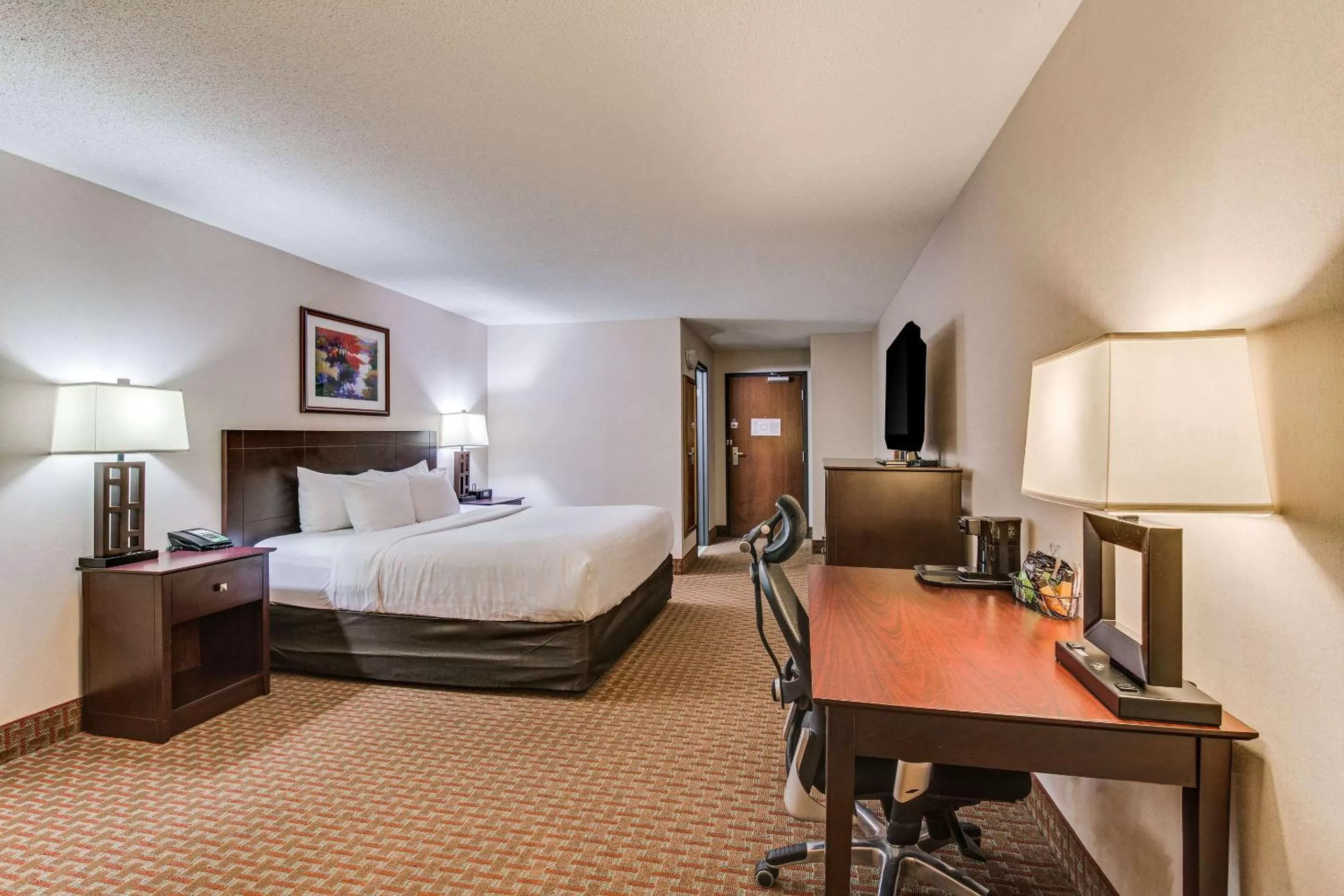 Photo of the whole room, Bed in Clarion Hotel Convention Center