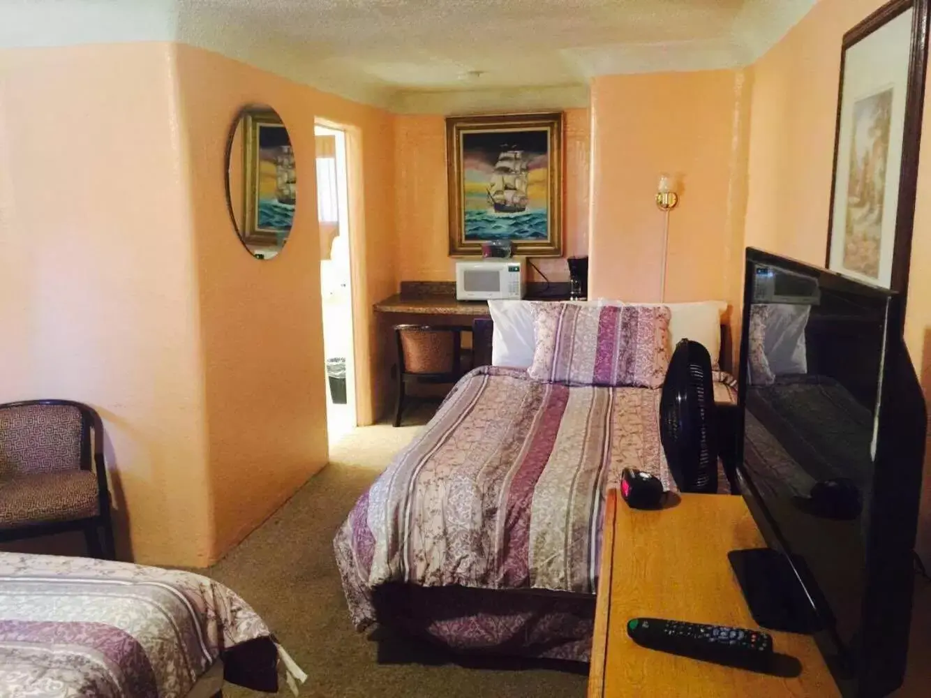 Bed, Room Photo in Budget Inn Motel Chemult