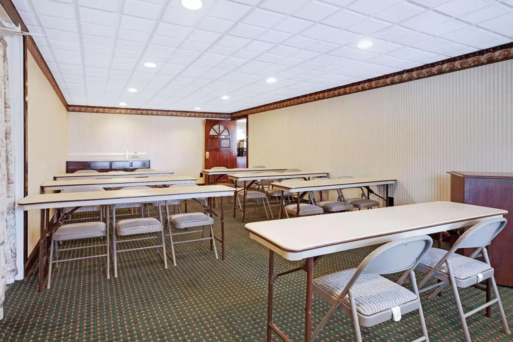 Meeting/conference room in Knights Inn Mount Laurel