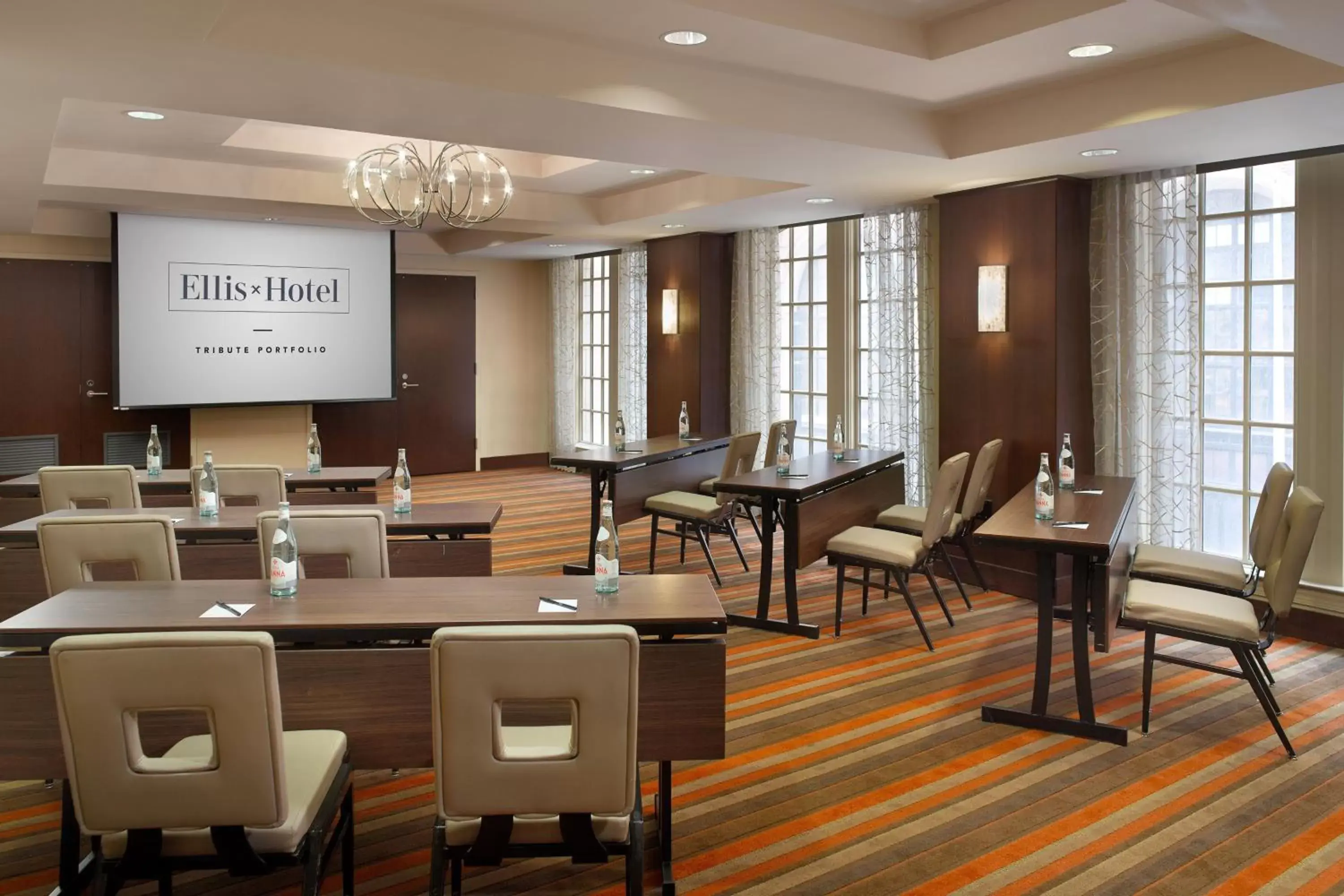 Meeting/conference room in Ellis Hotel, Atlanta, a Tribute Portfolio Hotel