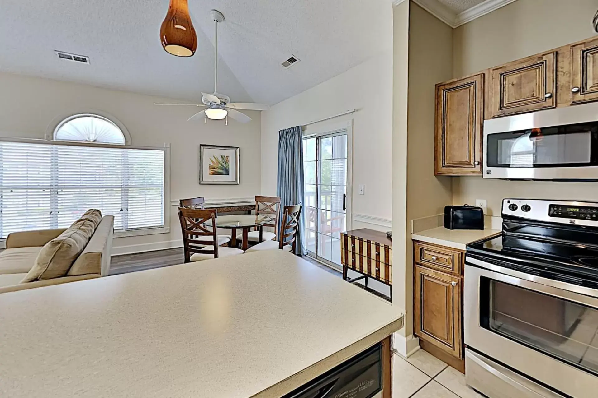 Kitchen or kitchenette, Kitchen/Kitchenette in Myrtlewood Condos