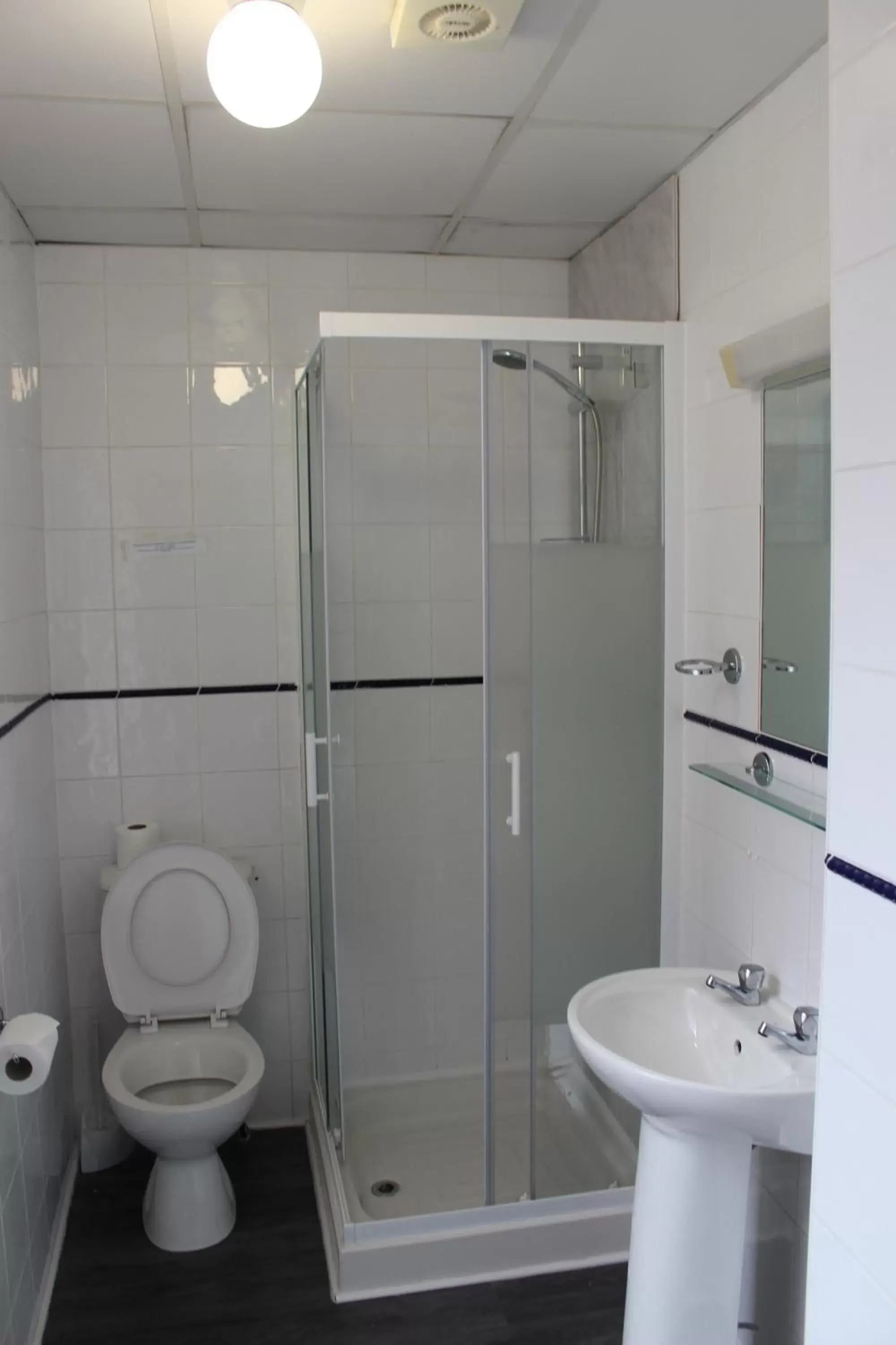 Shower, Bathroom in Calypso hotel Blackpool