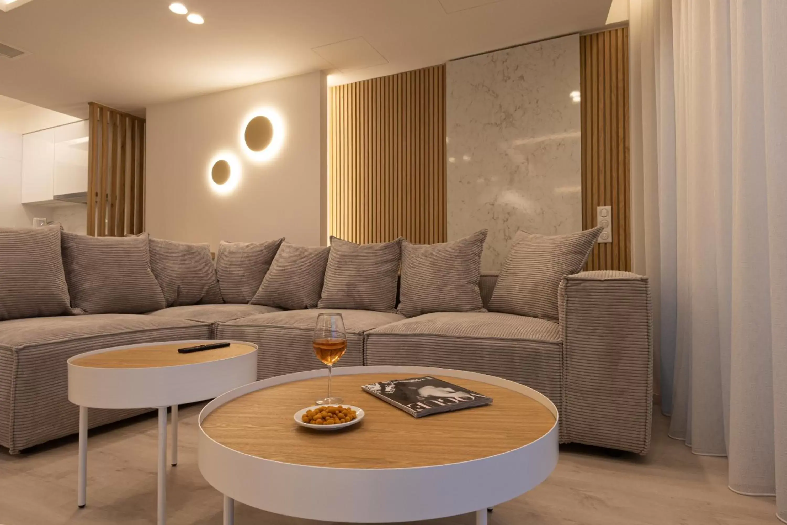 Living room, Seating Area in LUX&EASY Acropolis Suites