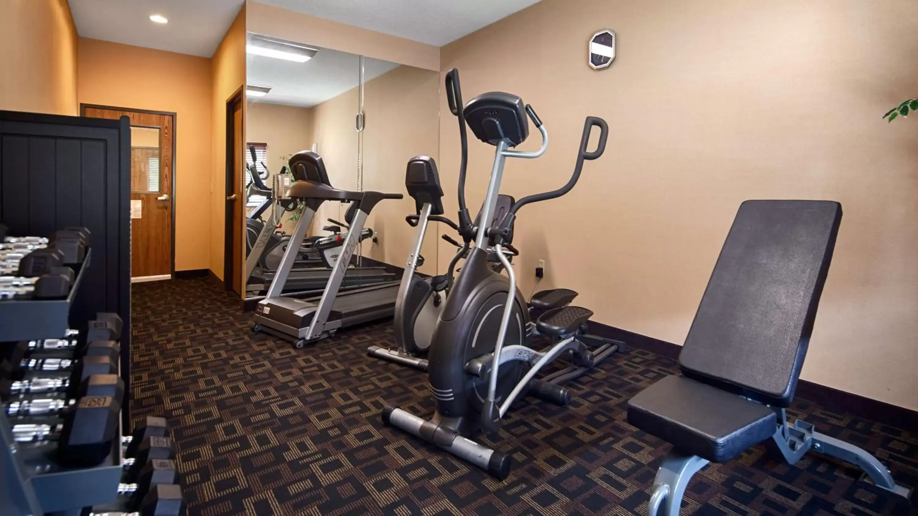 Fitness centre/facilities, Fitness Center/Facilities in Best Western PLUS Executive Inn