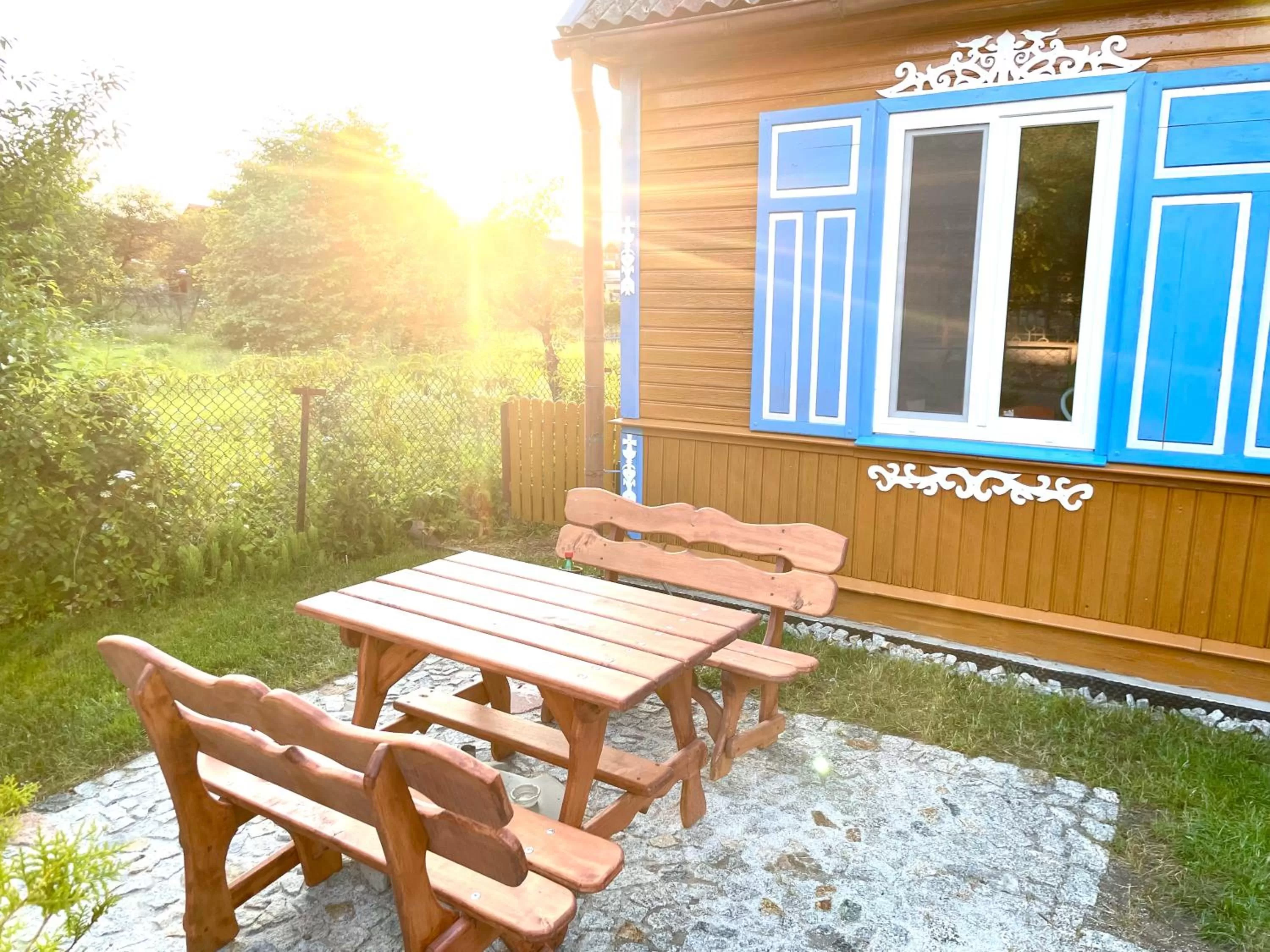 CHATA OTWARTYCH OKIENNIC Pokoje Gościnne