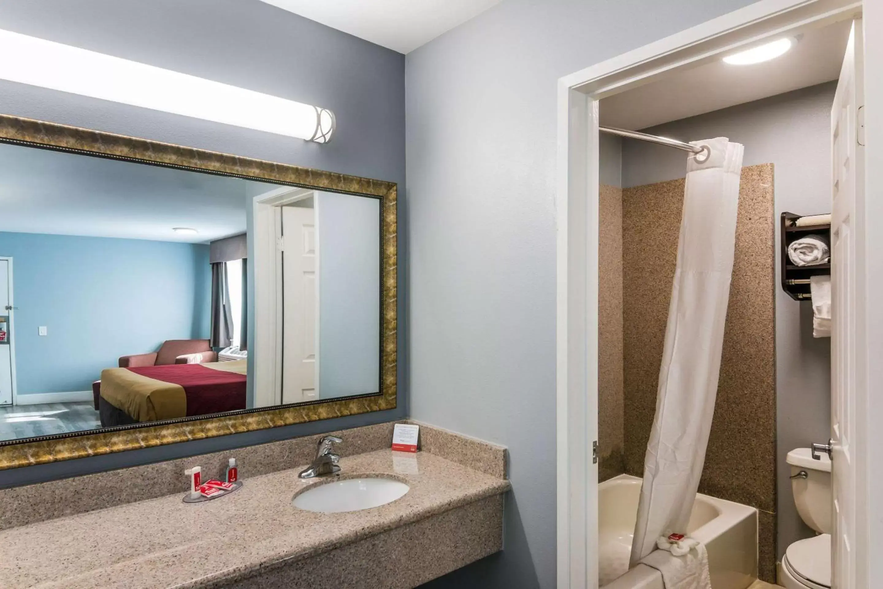 Photo of the whole room, Bathroom in Econo Lodge Hesperia - Victorville I-15