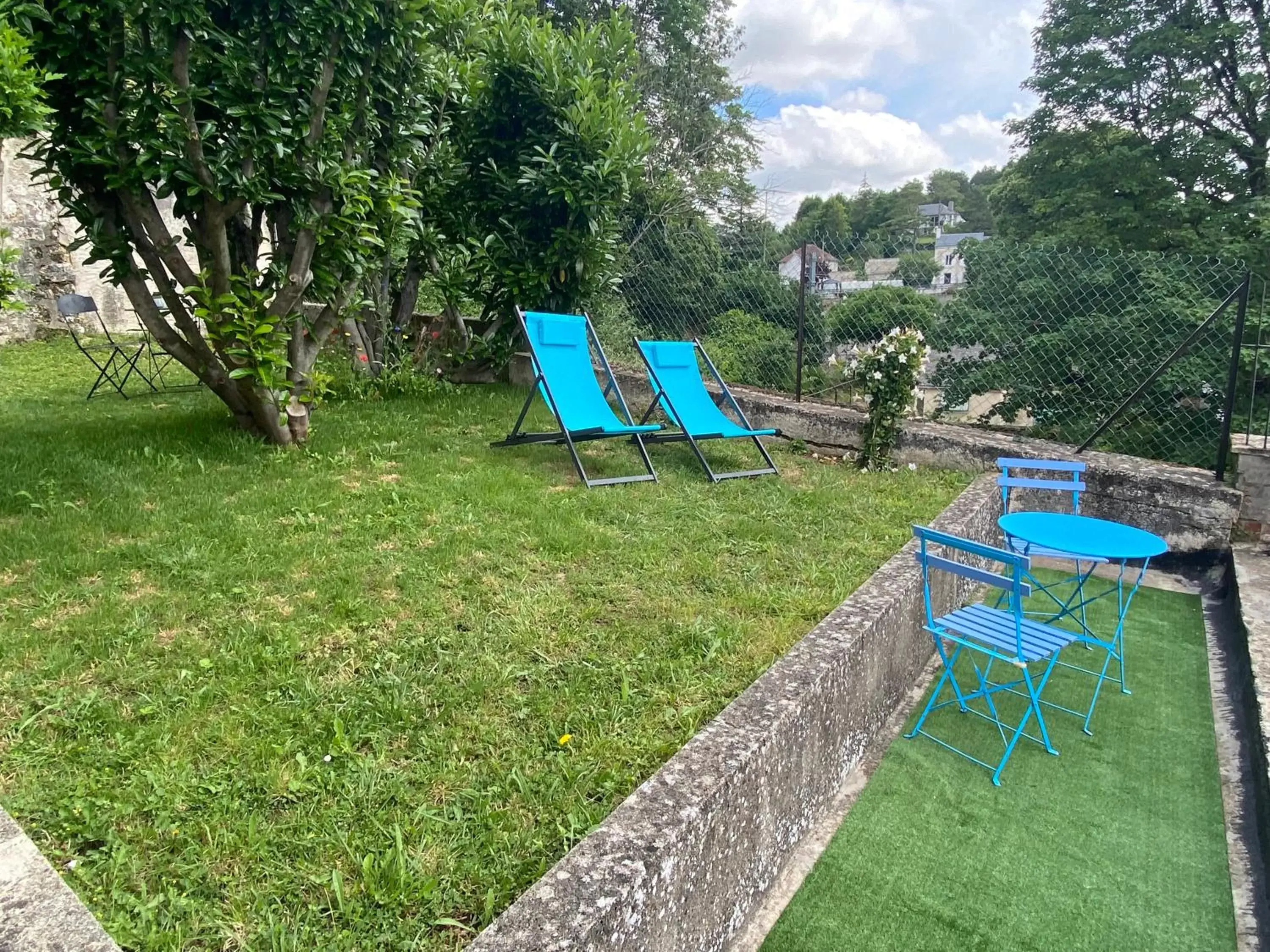 Patio, Garden in Les Rives du Cher - Chambres d'hôtes