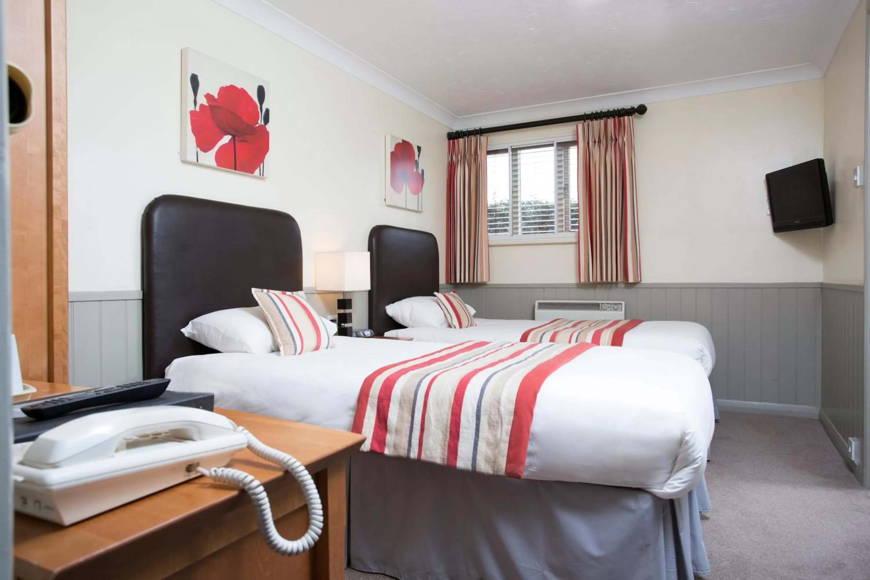 Bedroom, Bed in Breckland Lodge