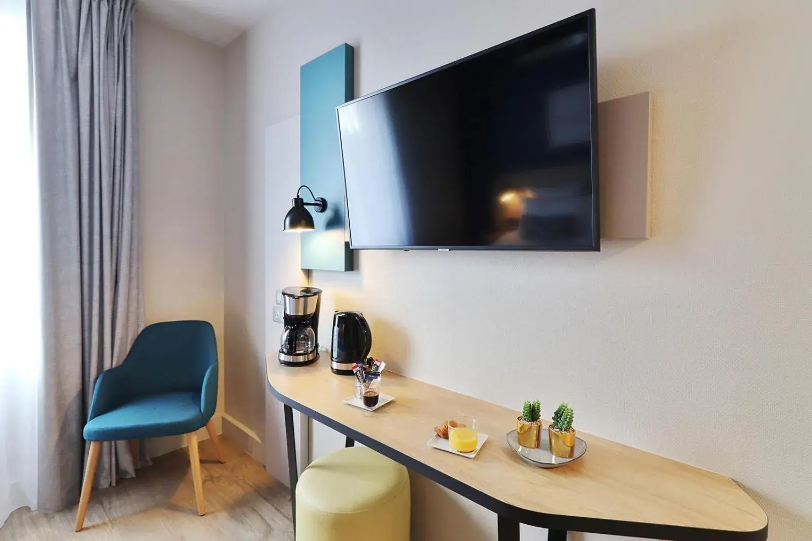 TV and multimedia, TV/Entertainment Center in Appart'City Confort Toulouse Diagora Labege