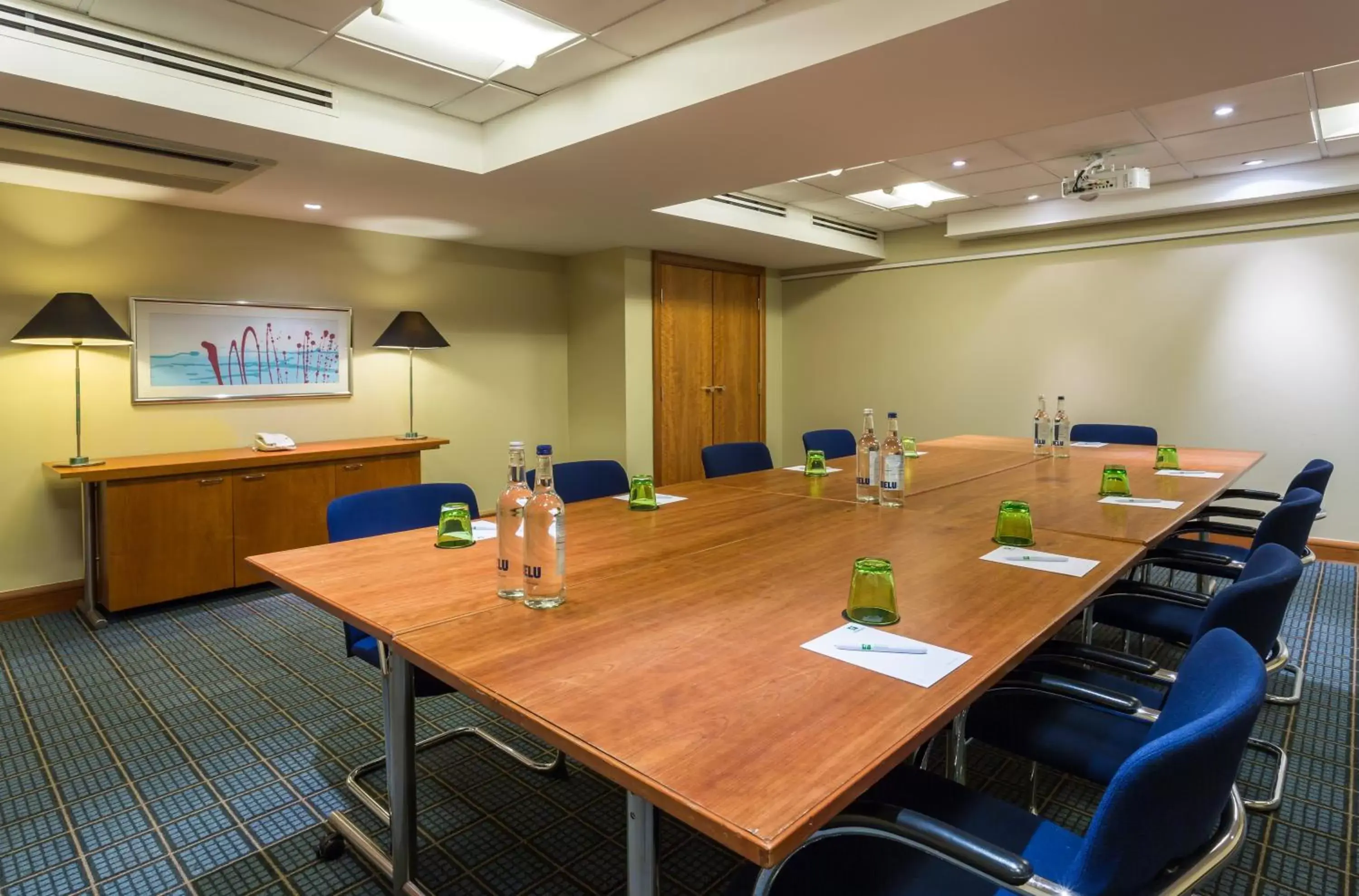 Meeting/conference room in Holiday Inn Cambridge, an IHG Hotel