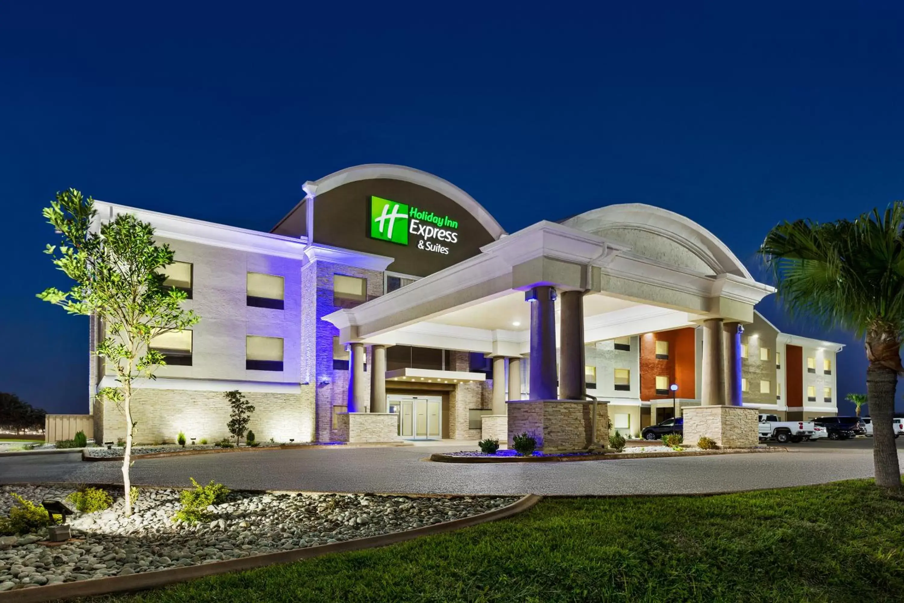 Property Building in Holiday Inn Express Hotel & Suites Mission-McAllen Area, an IHG Hotel