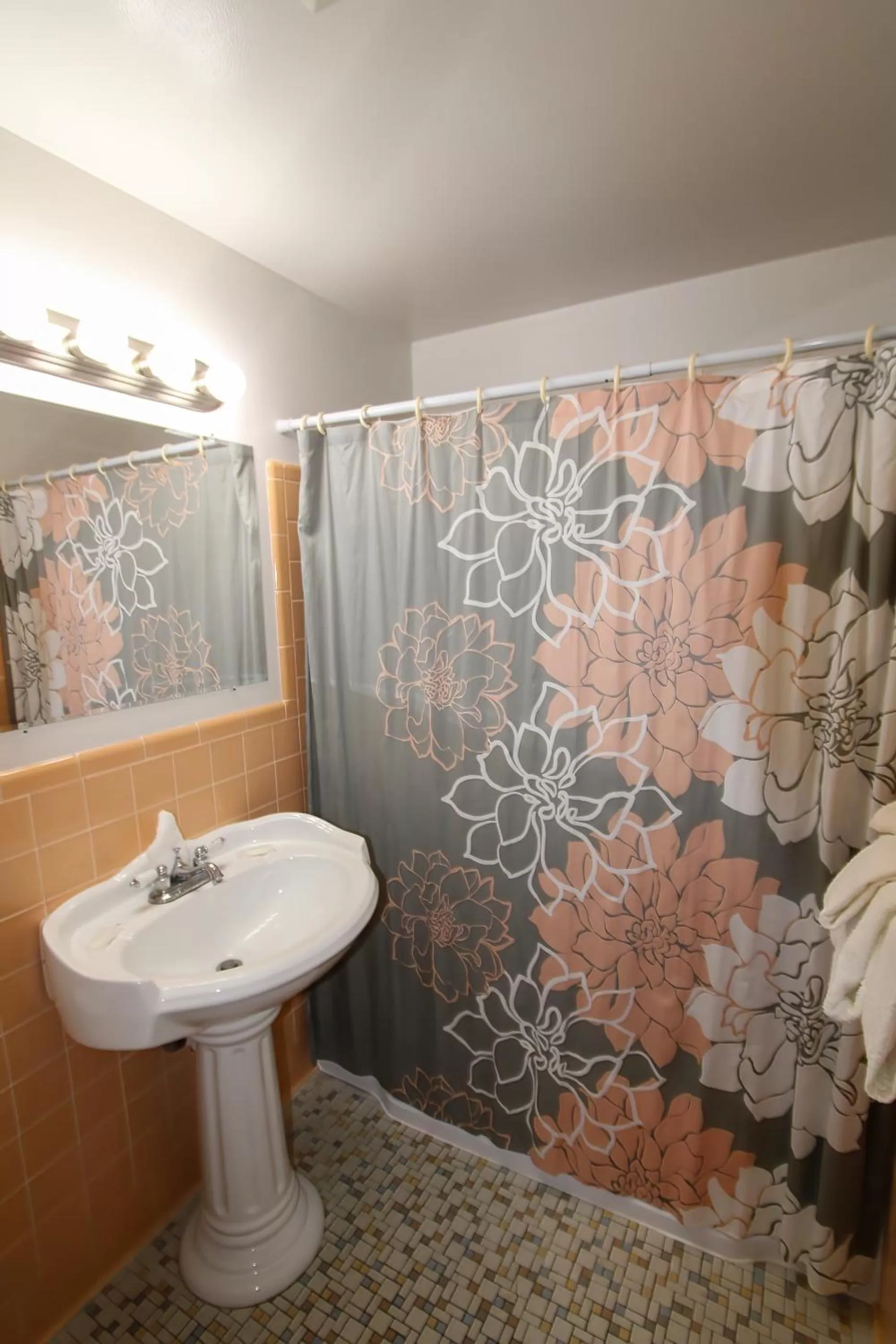 Colonial Inn Seekonk