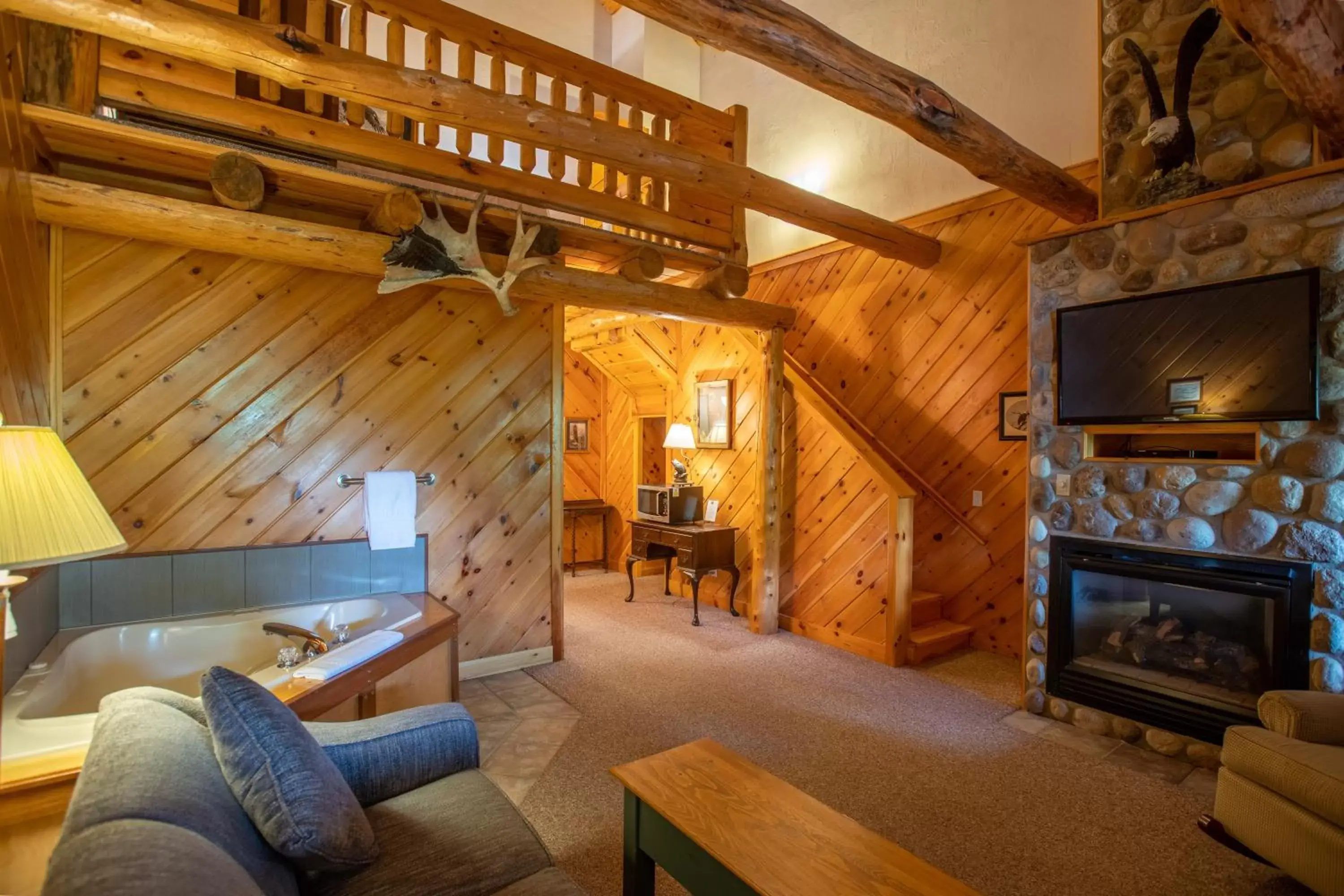 Seating Area in New England Inn & Lodge