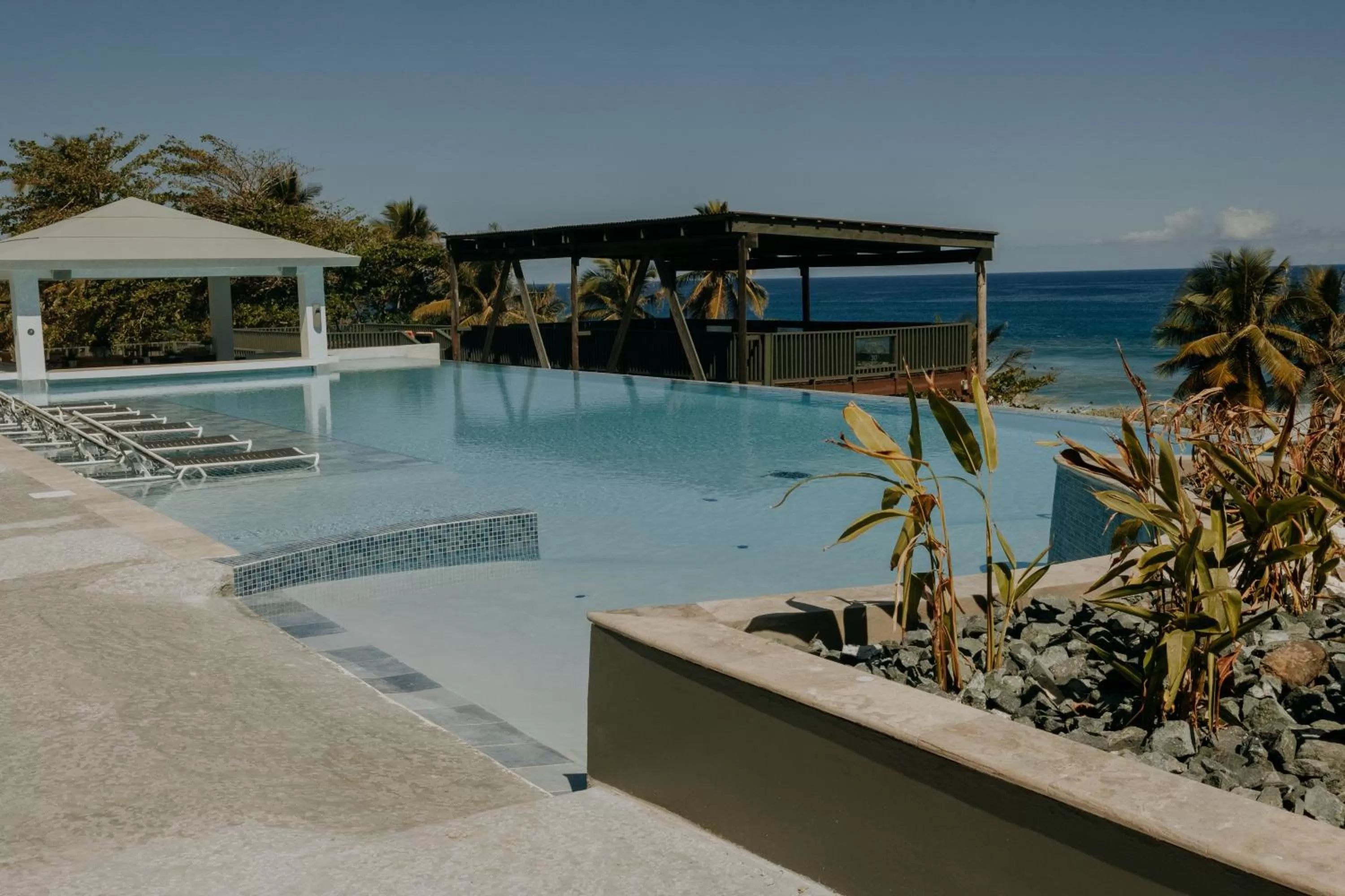 Pool view in Hotel El Guajataca