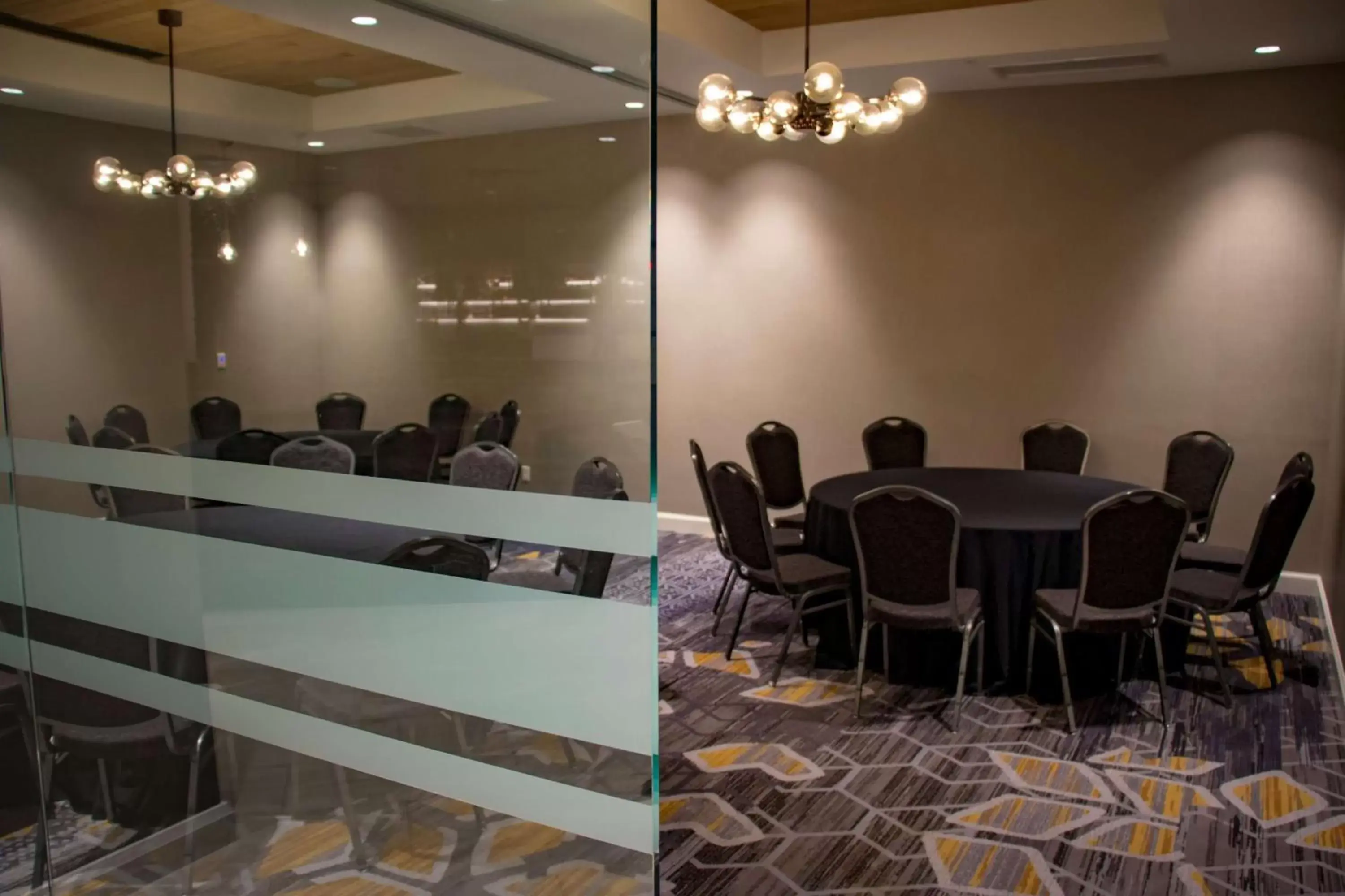 Meeting/conference room in DoubleTree by Hilton Wichita Airport