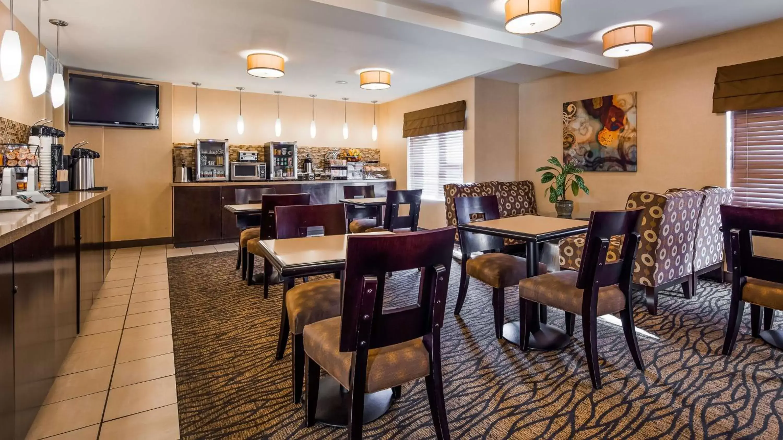 Restaurant/Places to Eat in Best Western Plus Suites Hotel Coronado Island