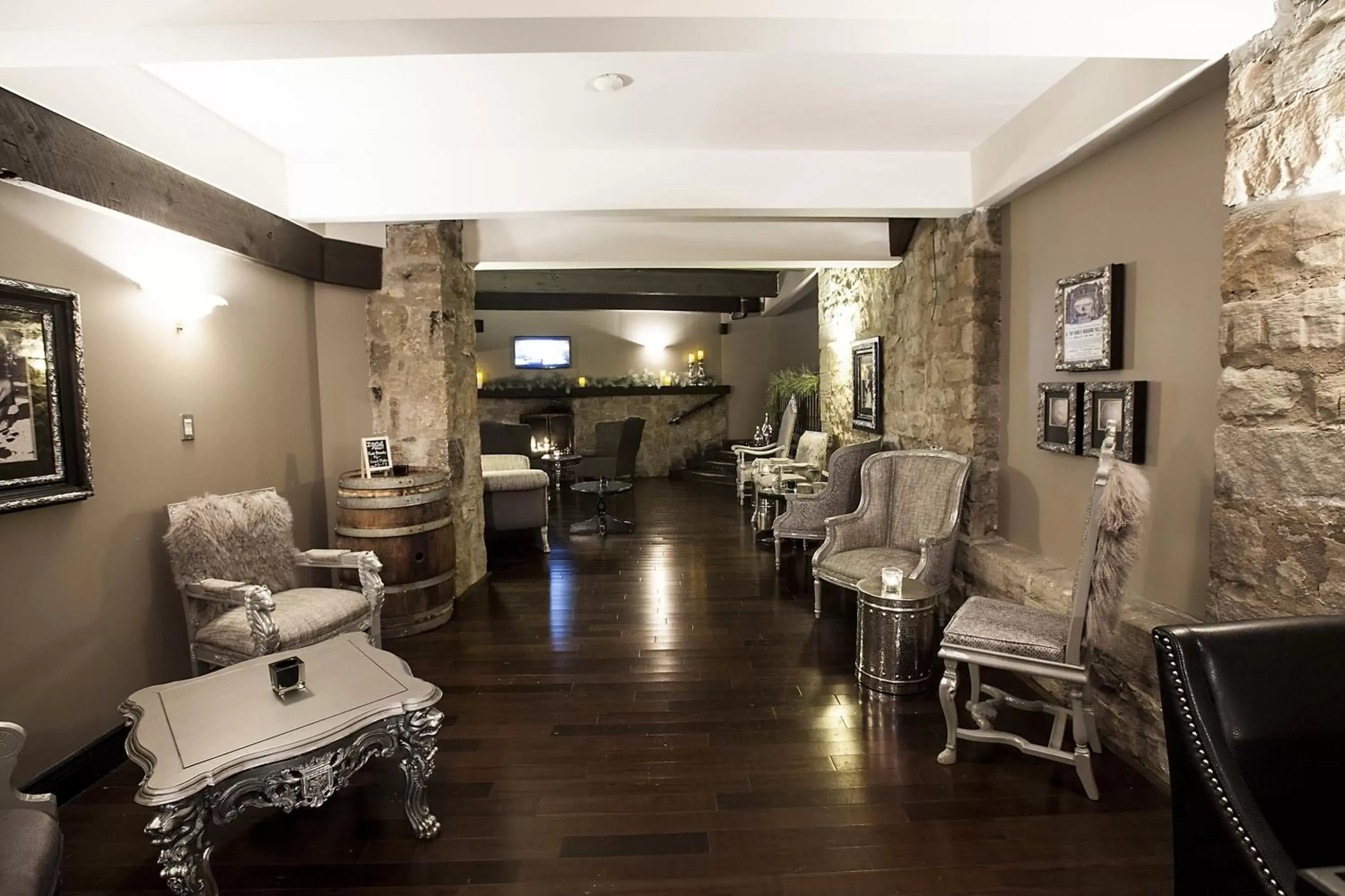 Lounge or bar in Old Stone Inn Boutique Hotel